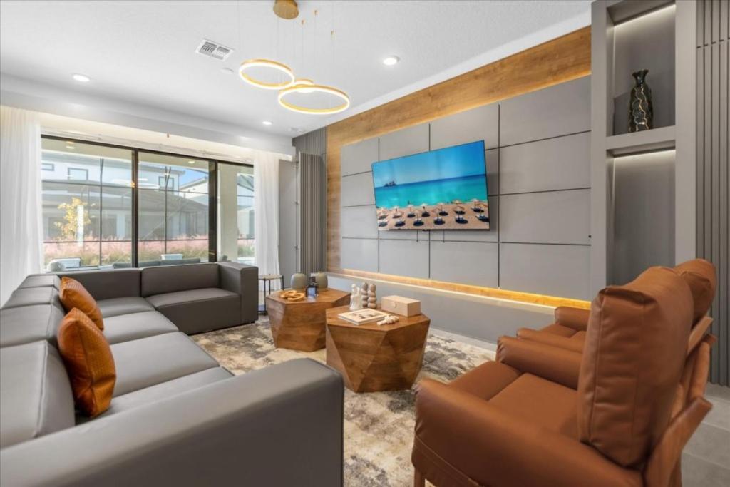 9 Bedroom- 9 Bathroom- Paradiso Grande 6228ss *