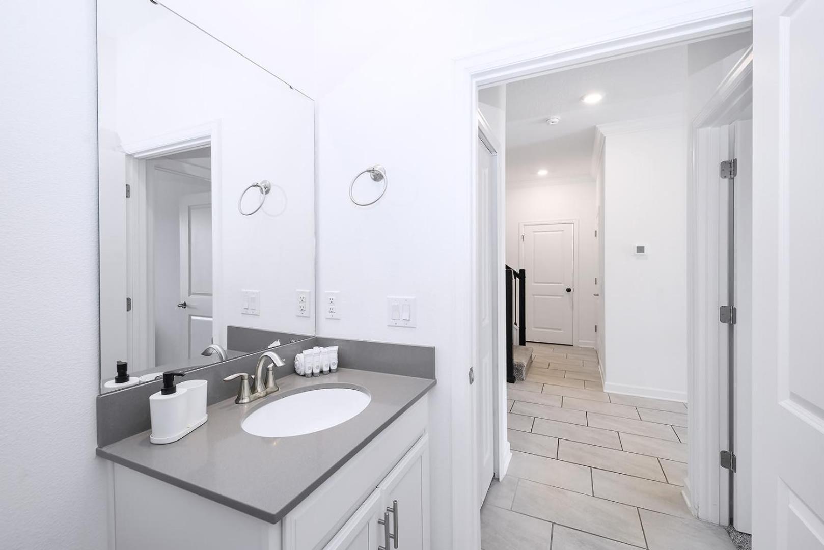 Holiday home Bright & Airy 5br With Pool