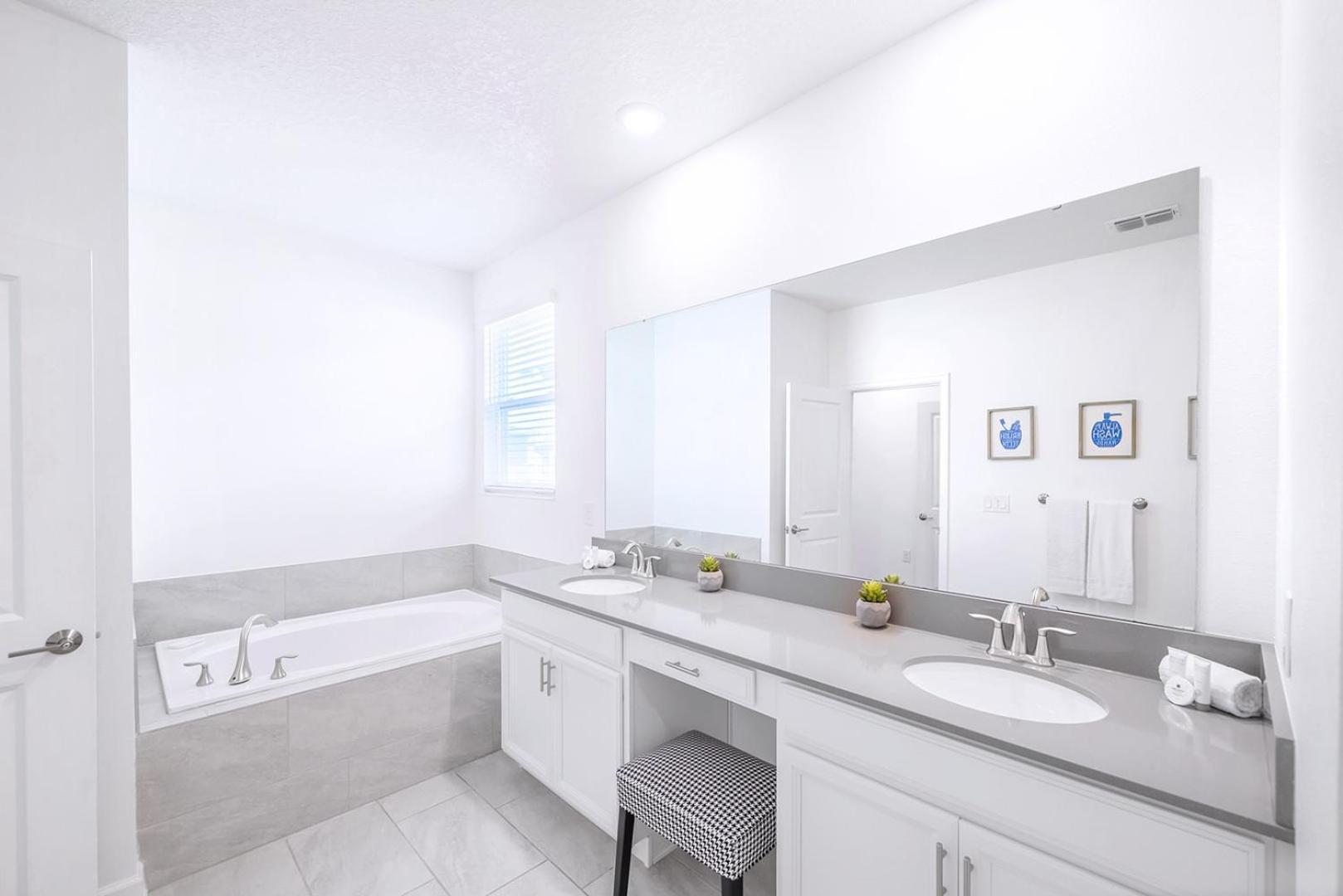 Bright & Airy 5br With Pool