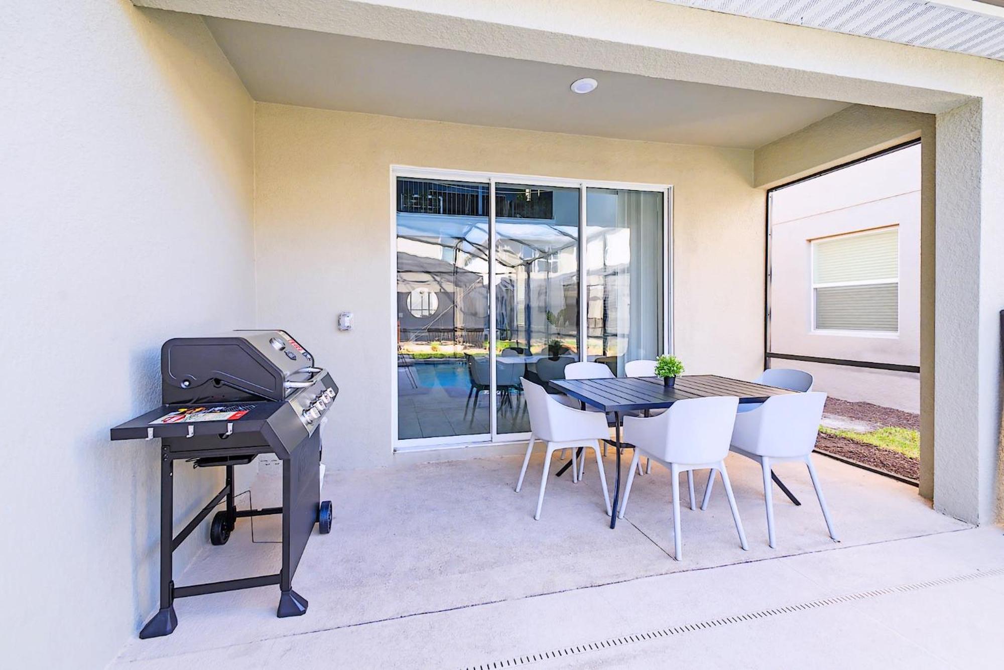 Holiday home Bright & Airy 5br With Pool