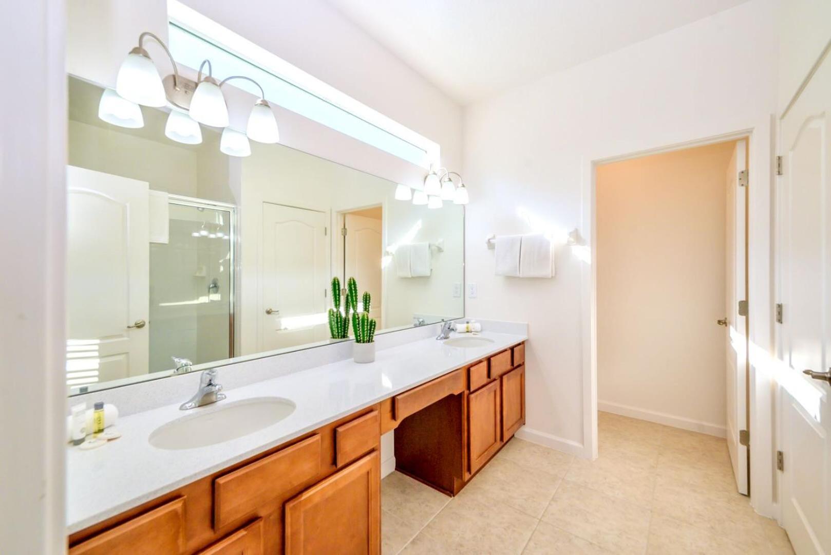 8br Family W Pool & Games Room- Near Disney Holiday home
