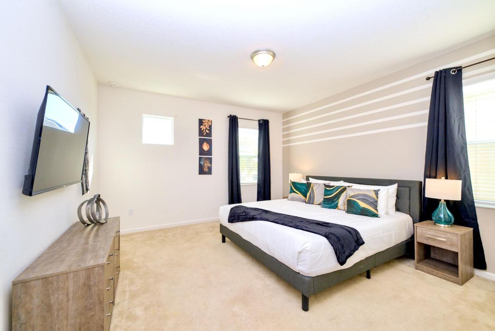 Holiday home 8br Family W Pool & Games Room- Near Disney Kissimmee