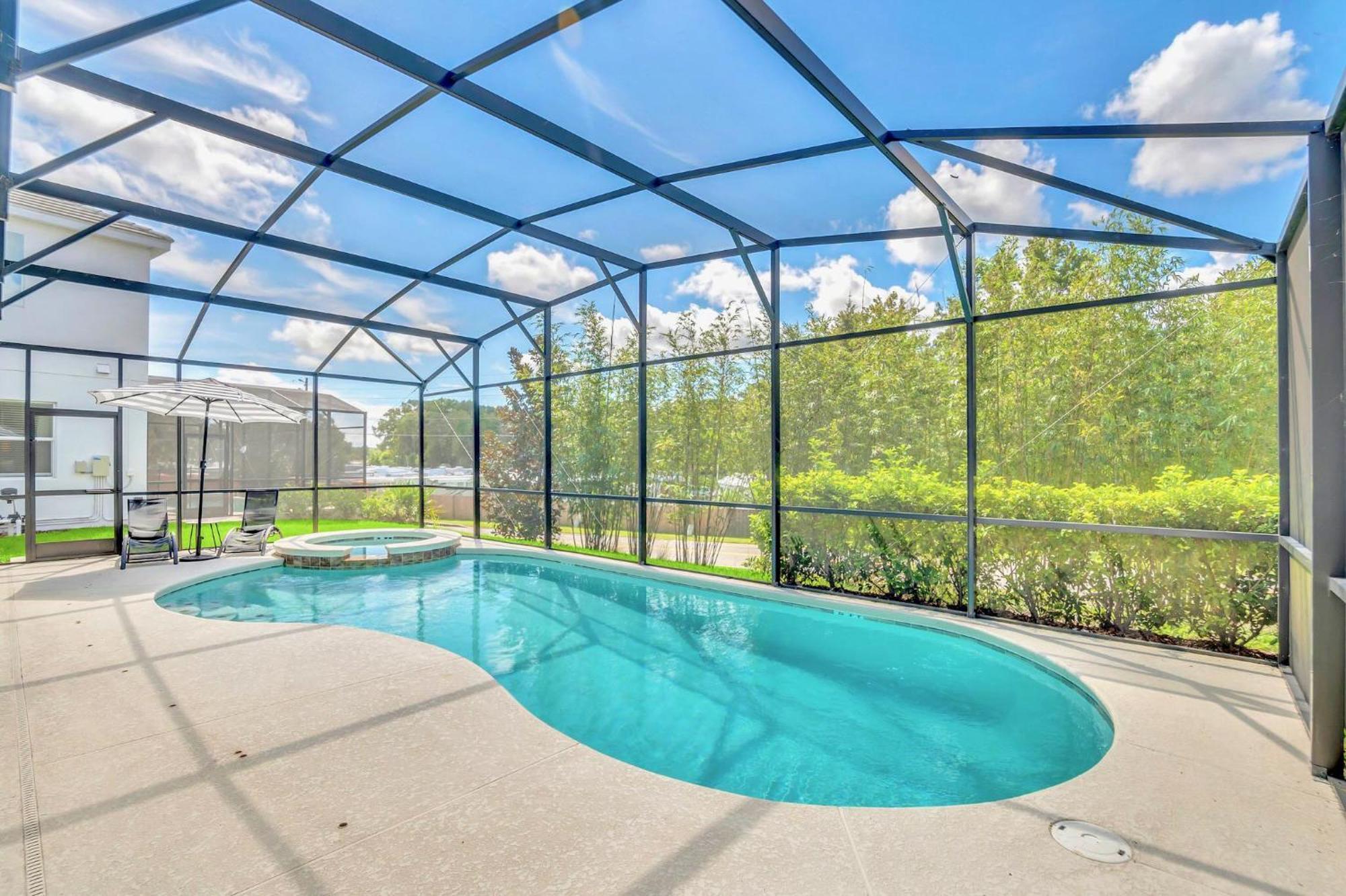 5br Family With Pool & Hot Tub Near Holiday home