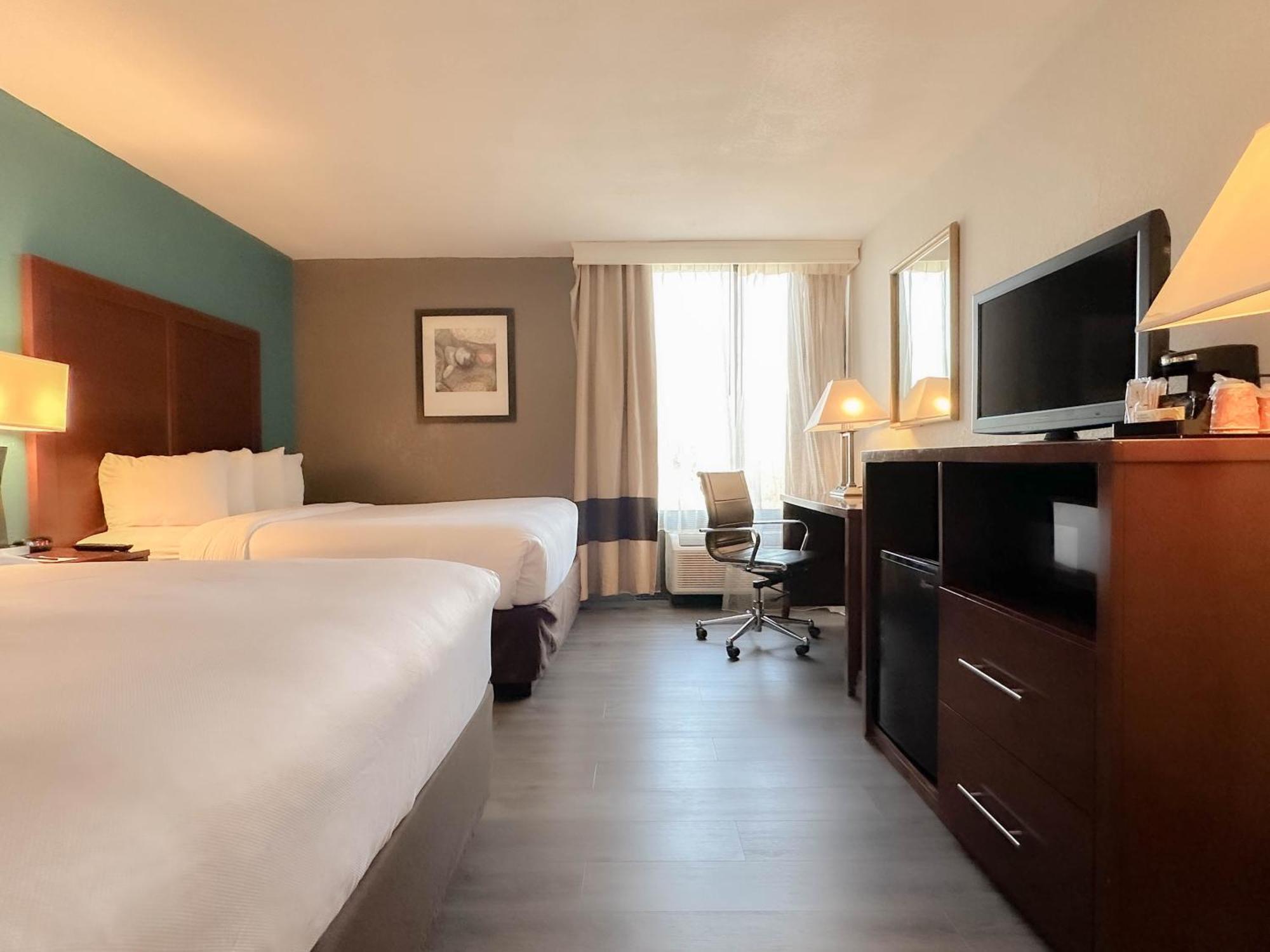 Comfort & Kissimmee By The Parks Hotel Four Corners