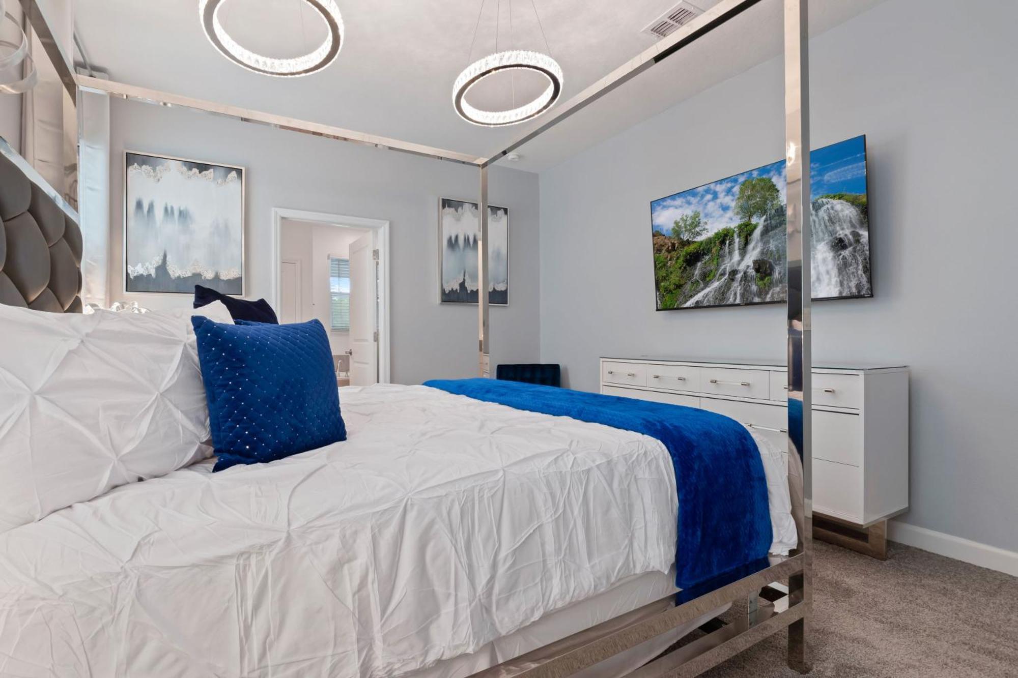 5 Percent Luxury At Storey Mins To Villa