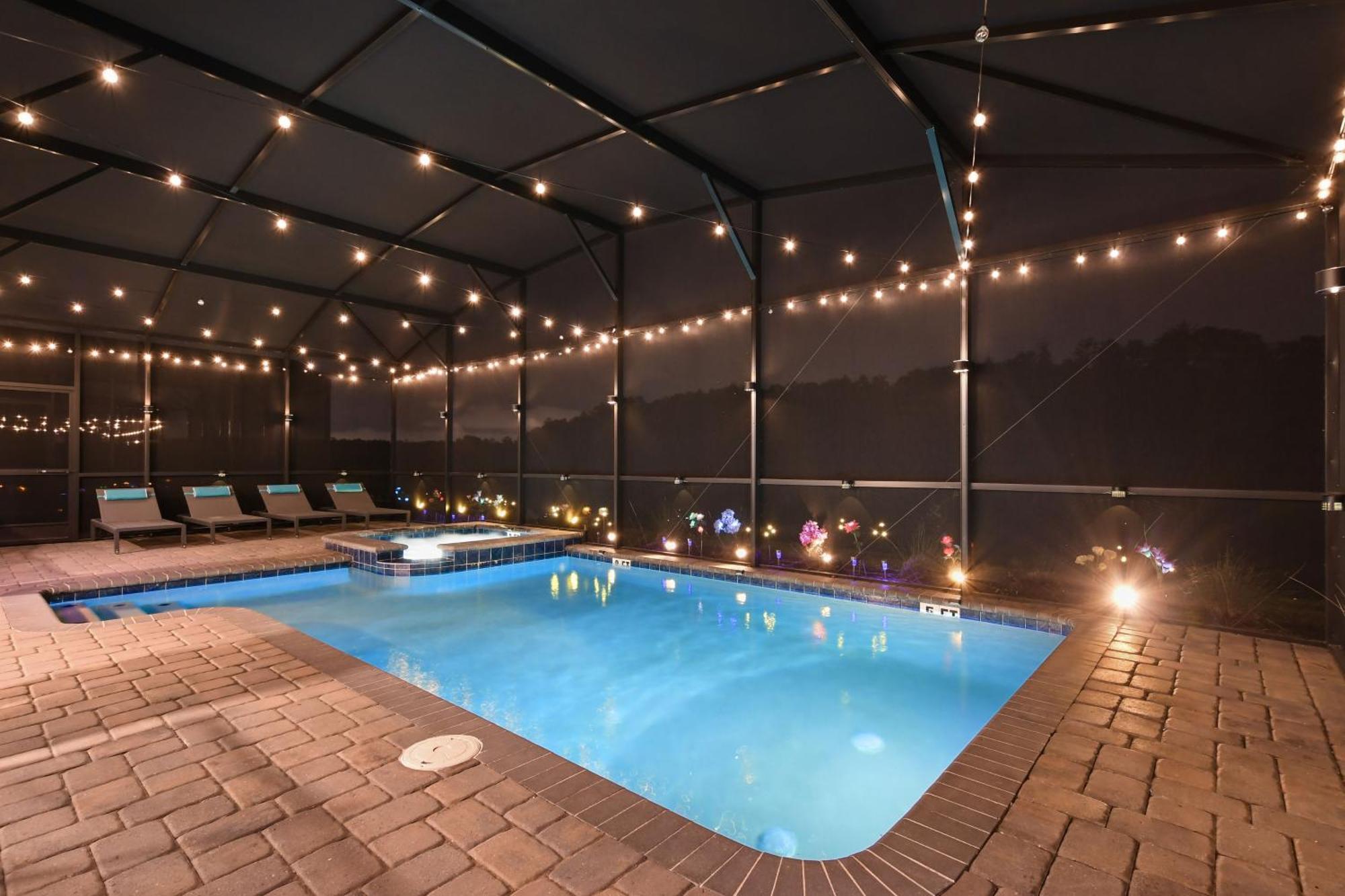 5 Percent Luxury At Storey Mins To * Kissimmee