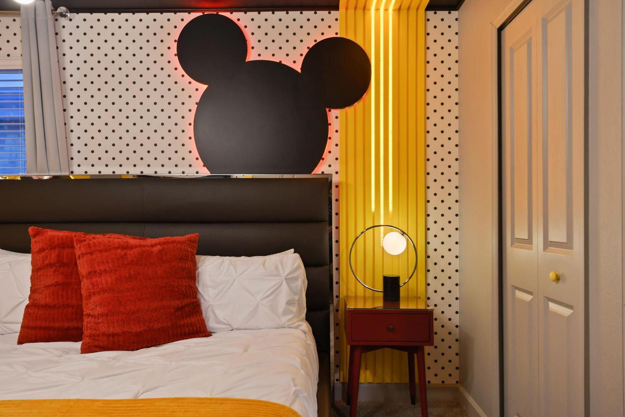 5 Percent Luxury At Storey Mins To * Kissimmee