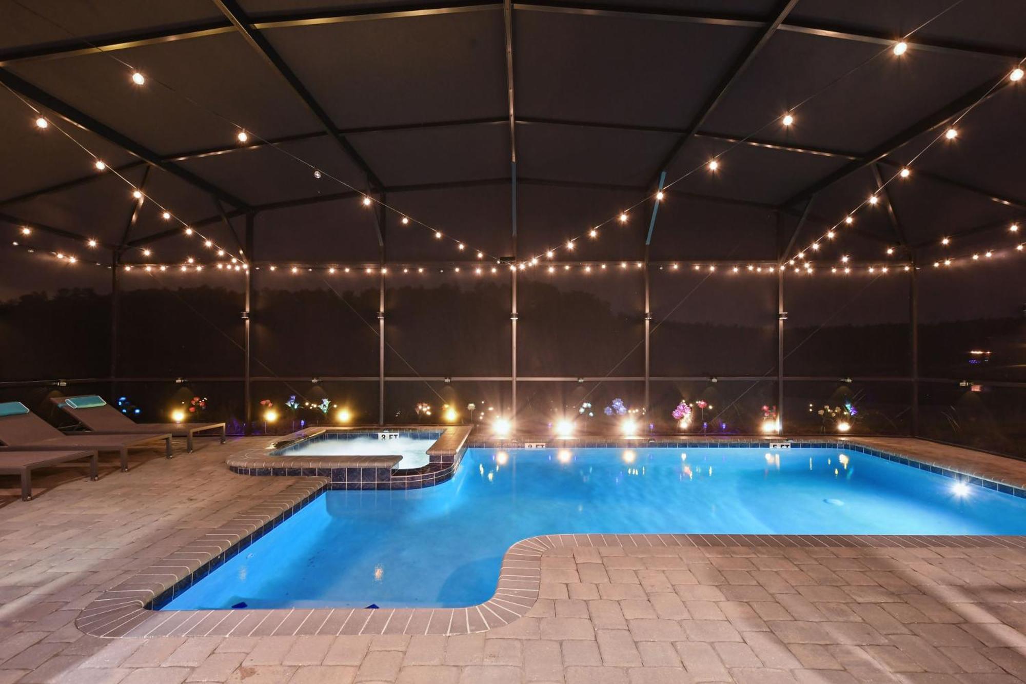 5 Percent Luxury At Storey Mins To Villa