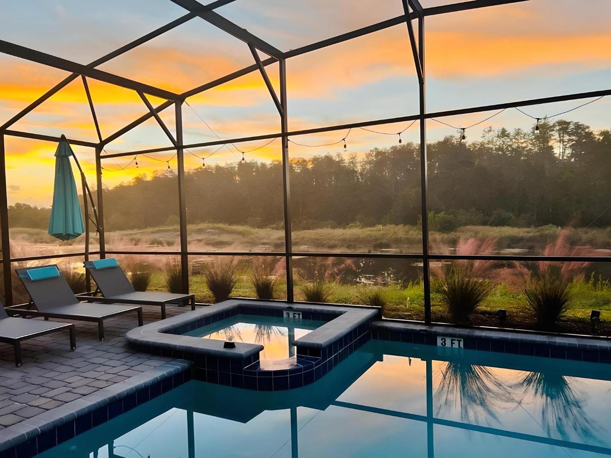 Villa 5 Percent Luxury At Storey Mins To *