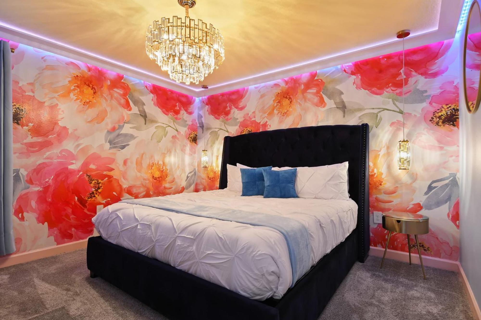 5 Percent Luxury At Storey Mins To *