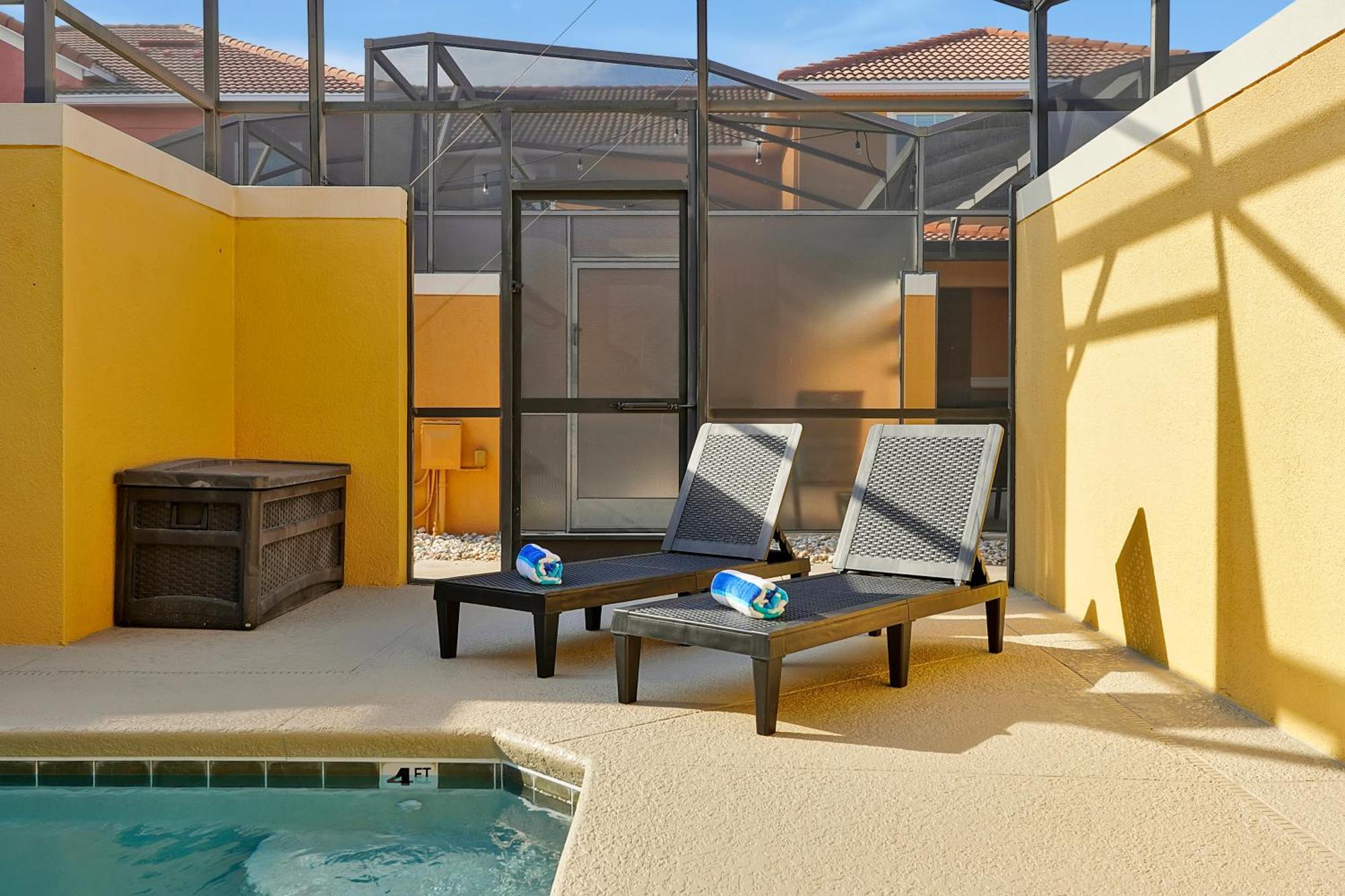Stylish & Cozy Retreat Prime Location Fully Equipped Holiday home *