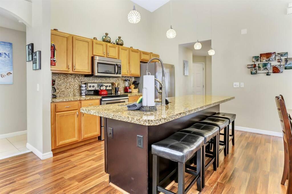 8457 Secret Cove At Emerald Island