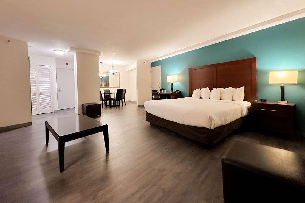 Comfort & Kissimmee By The Parks Hotel Four Corners