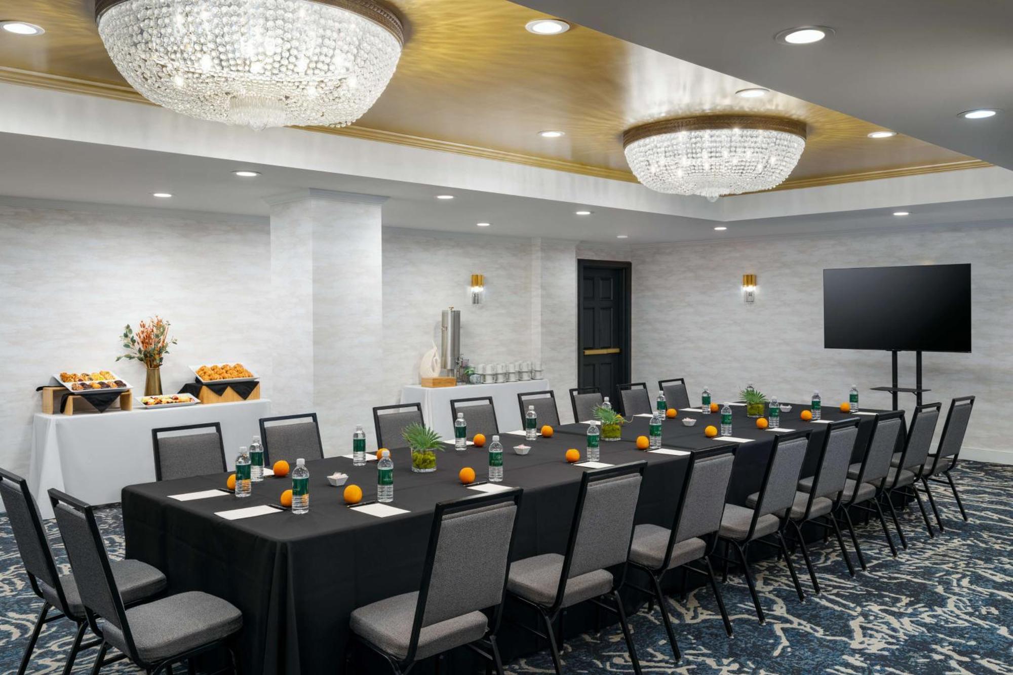 The Terrace Lakeland, Tapestry Collection By Hilton Hotel 4*