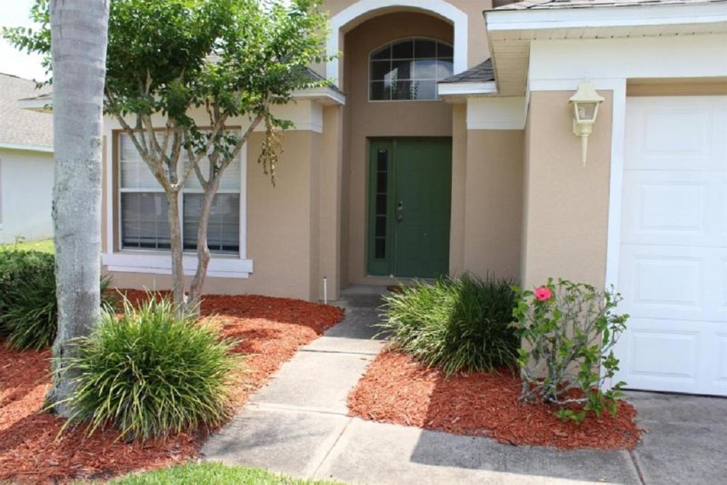 637- Huge 5 Bed With Amazing Water Views And Own Private Pool And Kissimmee