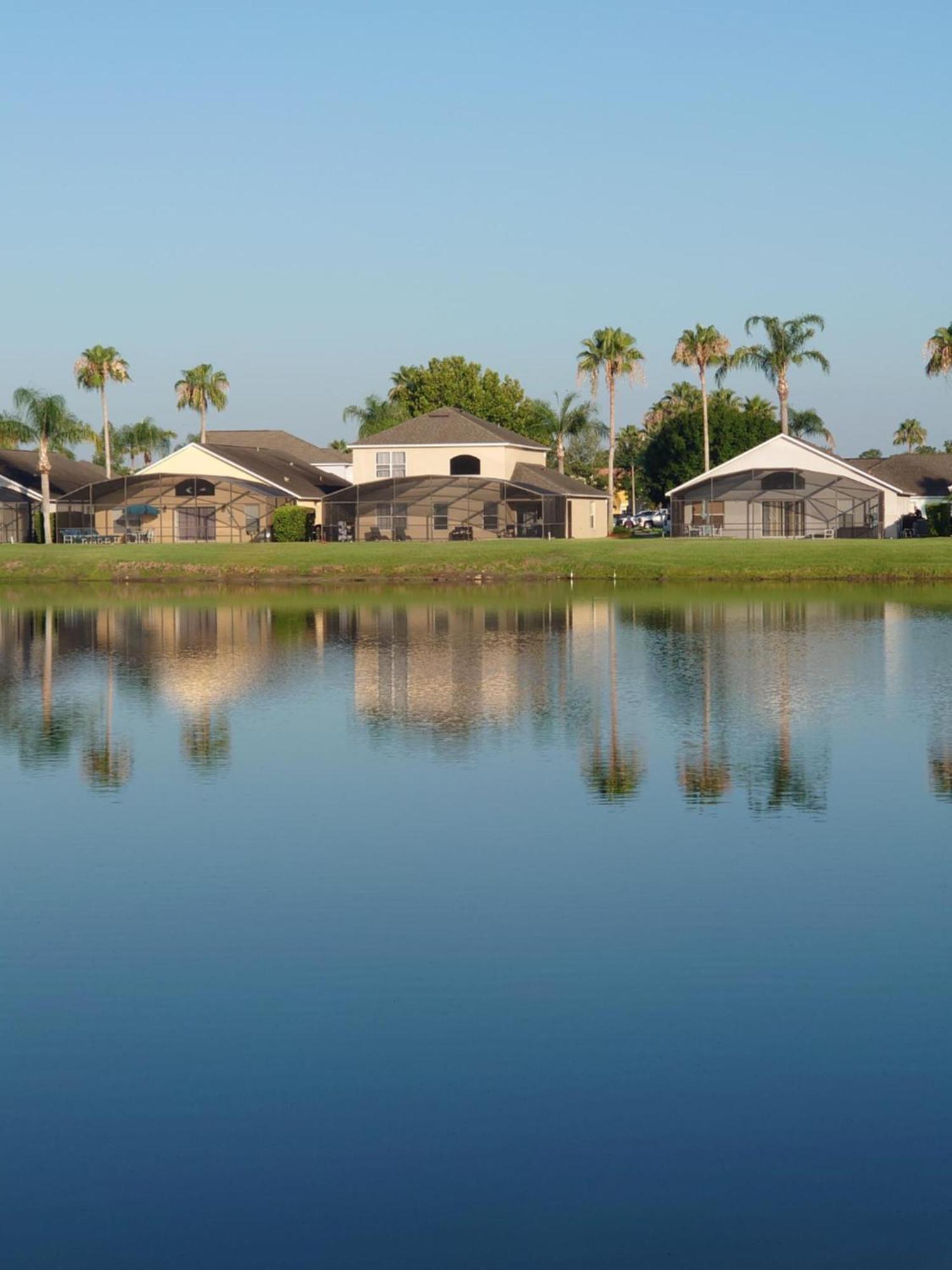 637- Huge 5 Bed With Amazing Water Views And Own Private Pool And Kissimmee