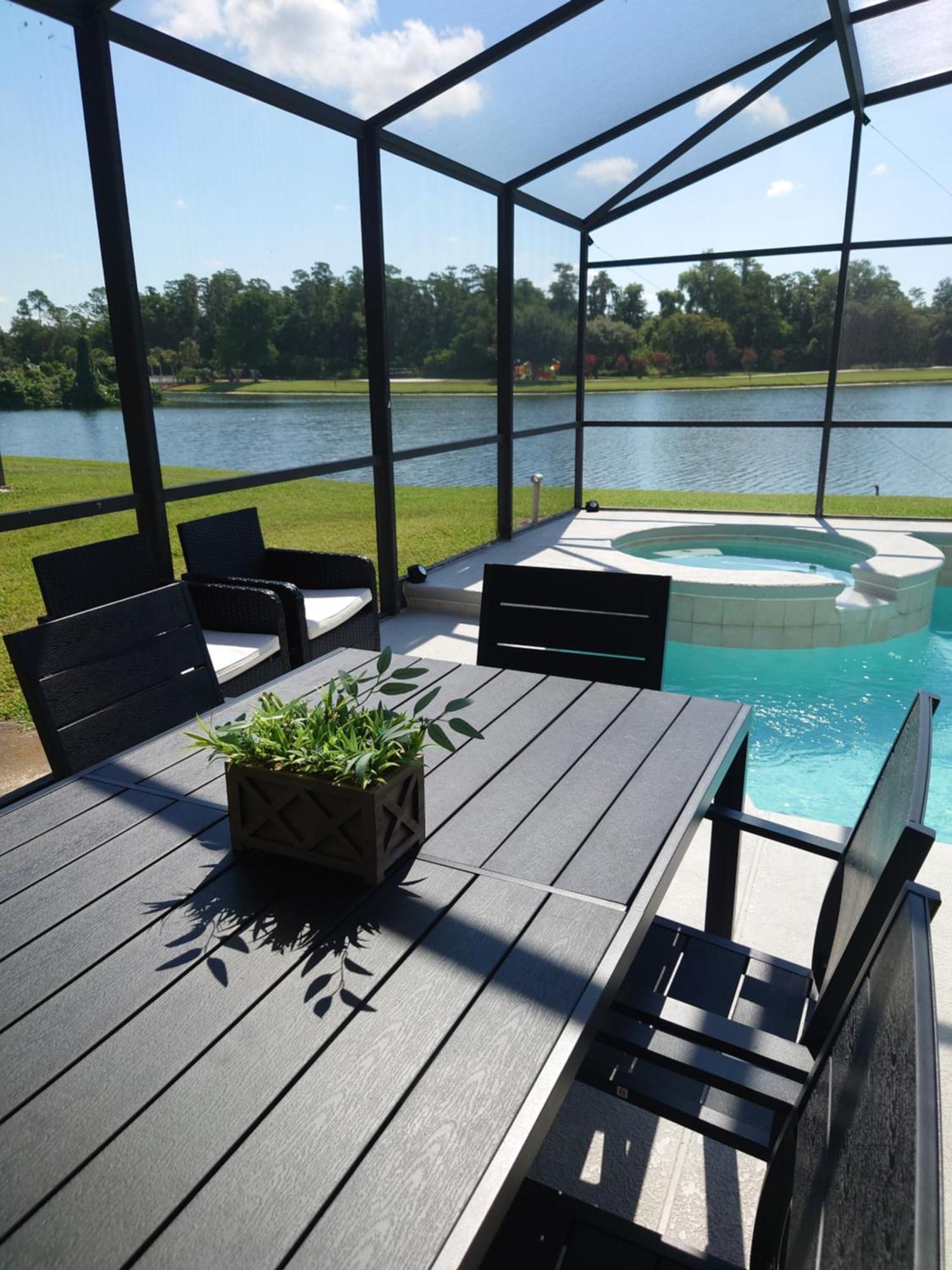 637- Huge 5 Bed With Amazing Water Views And Own Private Pool And Kissimmee