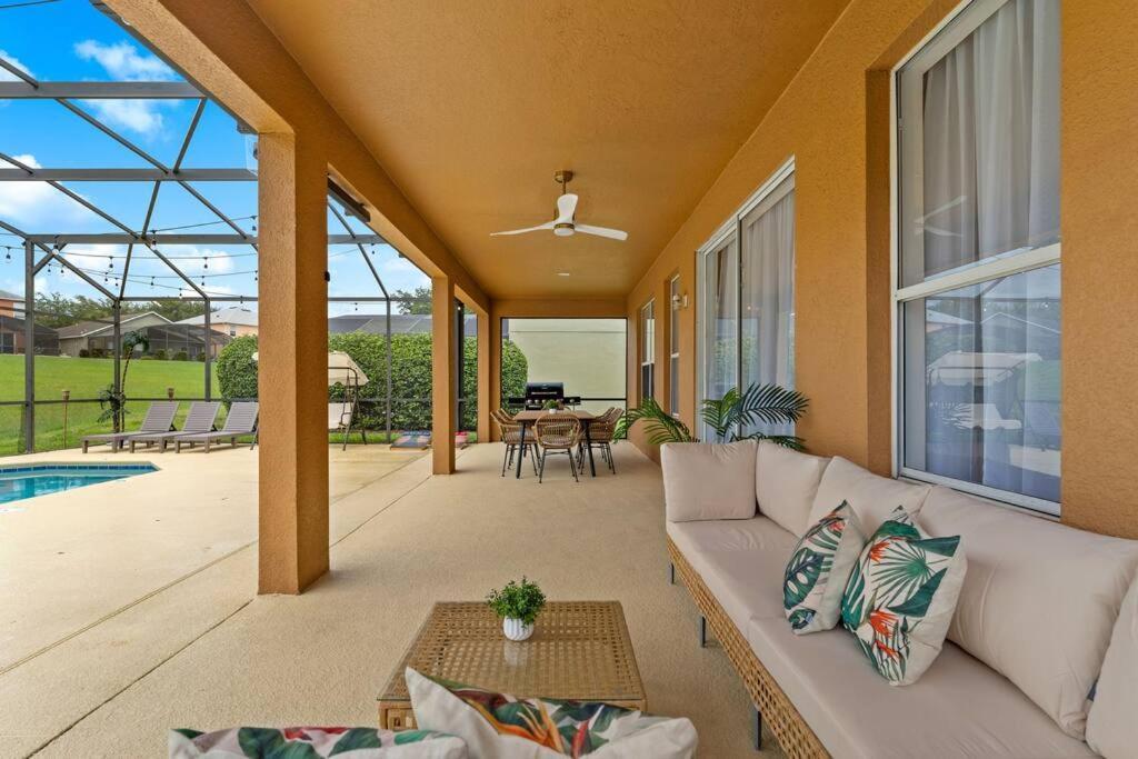 Villa Epic Theme 9d 360 Rotating Virtual Reality Machine 4 Mi To Kissimmee