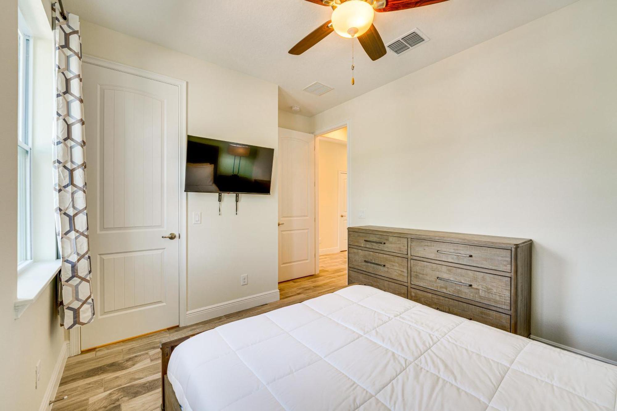Bright Kissimmee Vacation About 11 Mi To Holiday home *