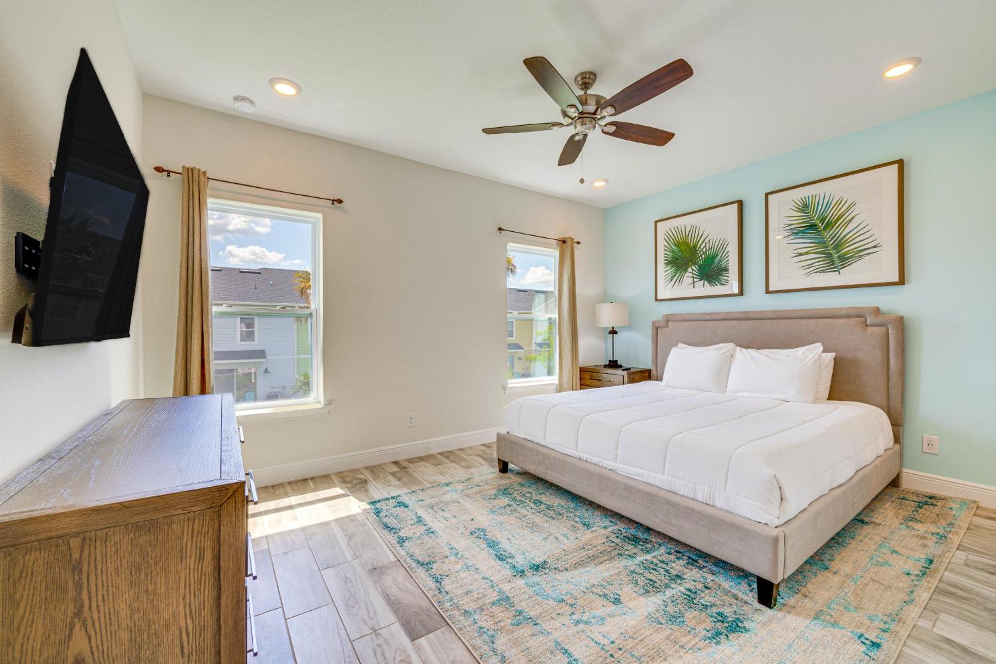 Bright Kissimmee Vacation About 11 Mi To Holiday home Orlando