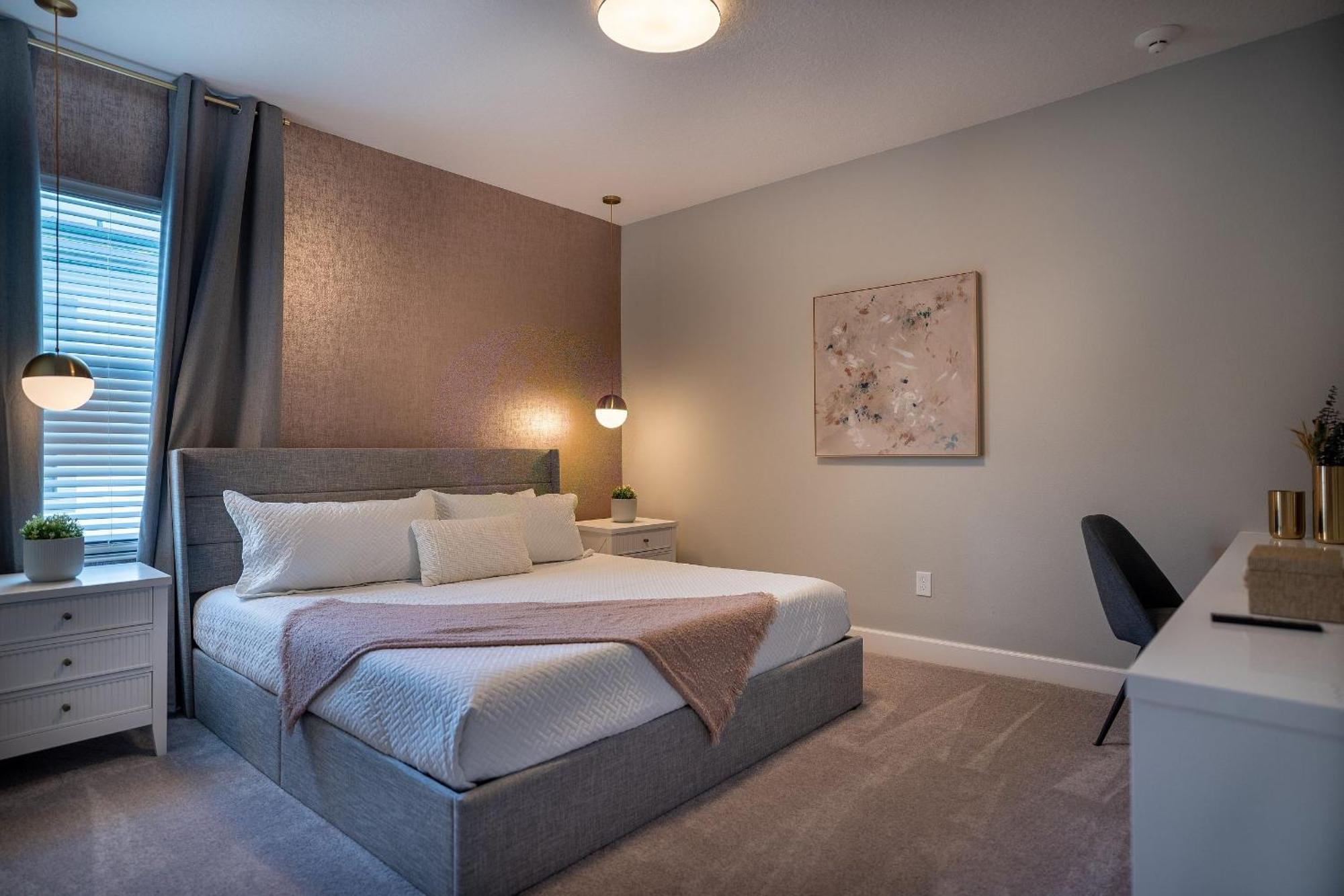 Brand New 11bdrms Vacation House, Sleeps 25! Holiday home Orlando