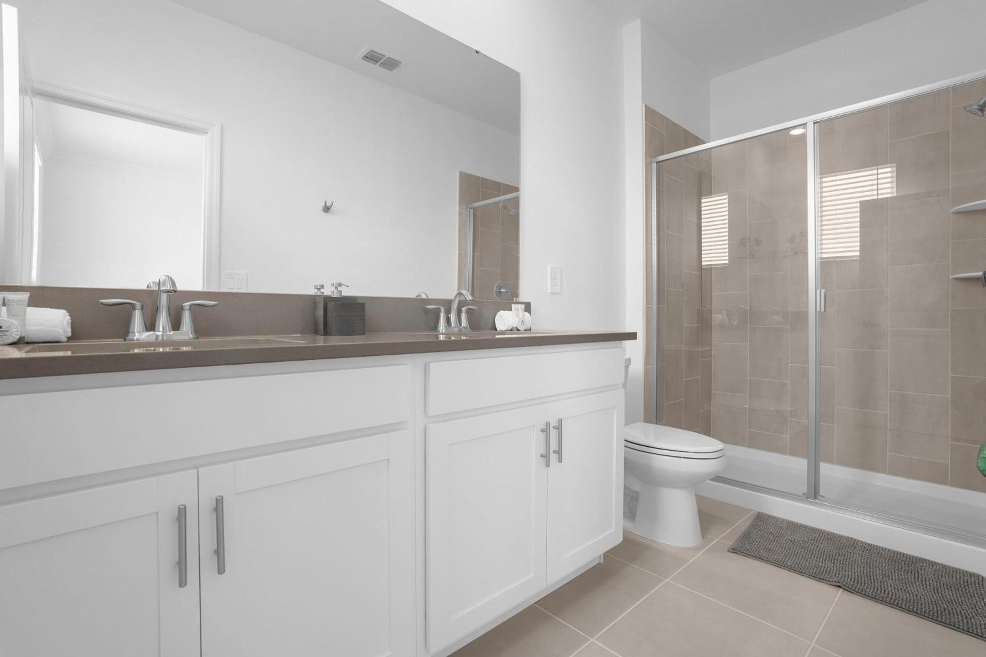 Upstay - New Build With Pool & Spa Holiday home *