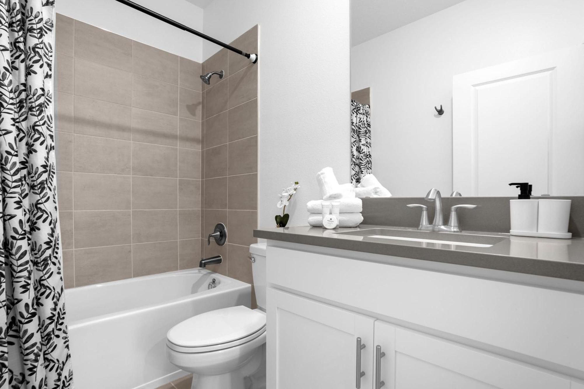 Upstay - New Build With Pool & Spa *