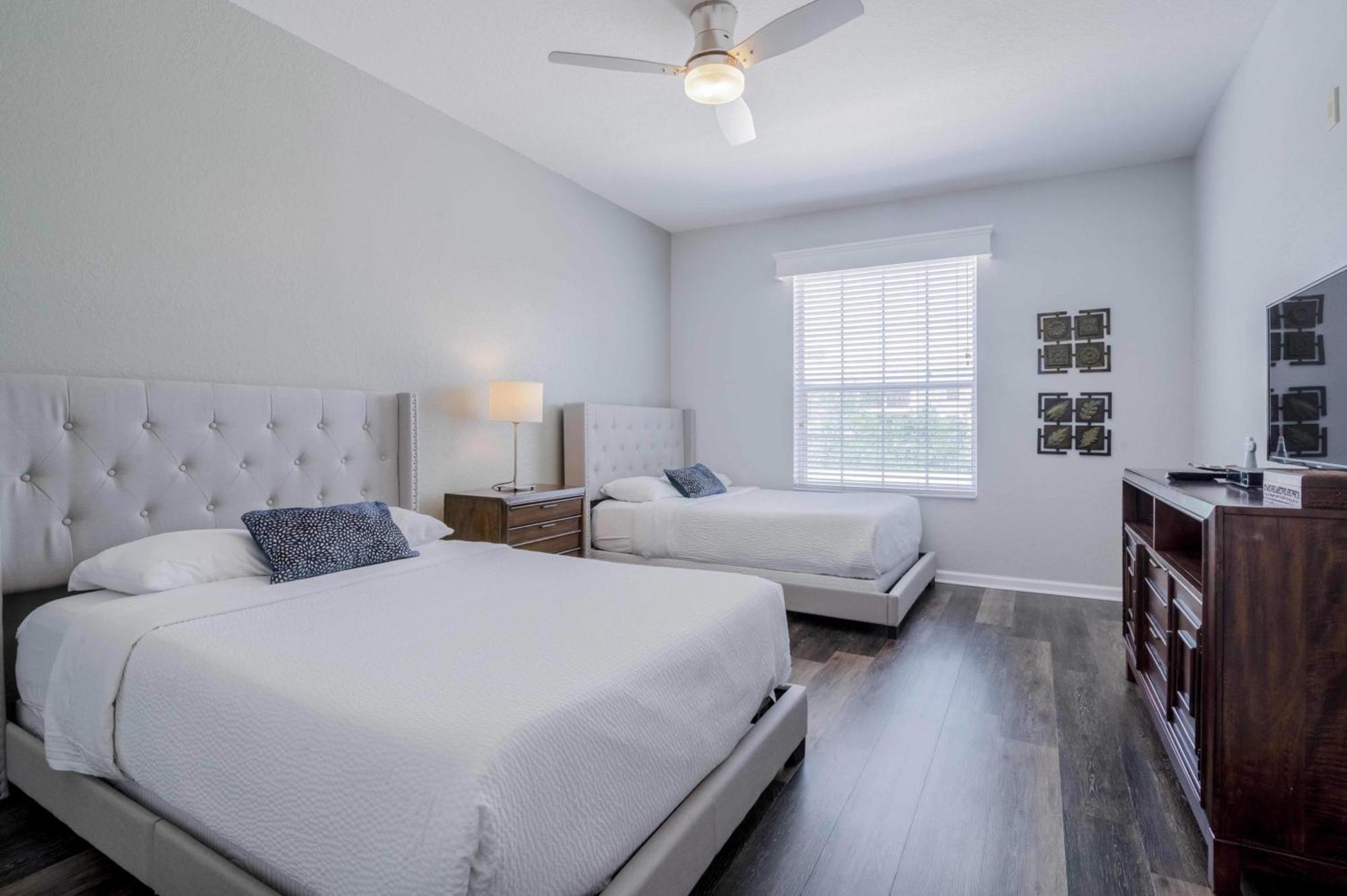 Beautiful Vista Cay Luxury Deluxe Near Theme Park And Walk To The Convention Center Holiday home *