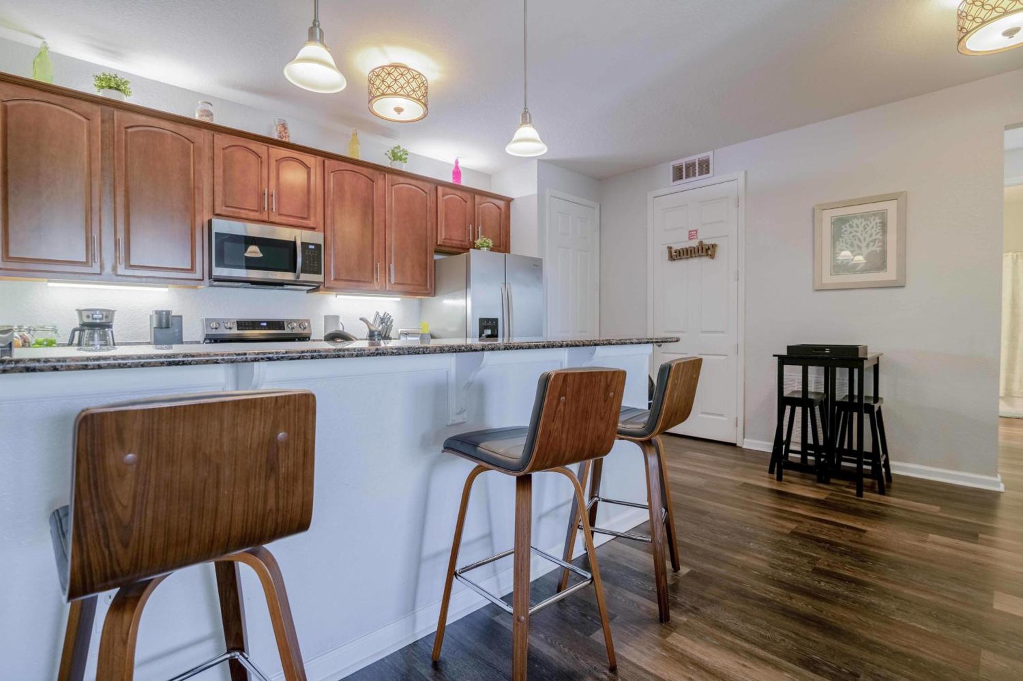 Beautiful Vista Cay Luxury Deluxe Near Theme Park And Walk To The Convention Center *