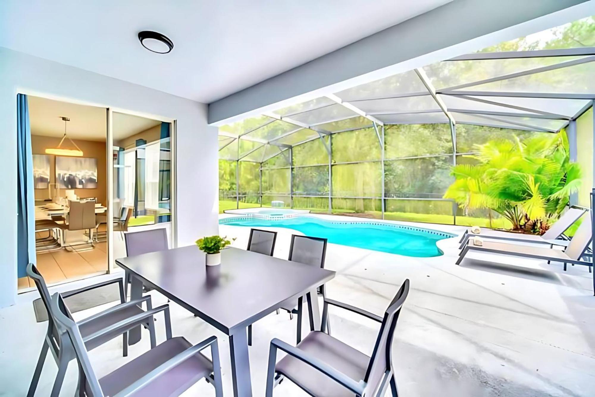 6br Near - With Private Pool Hot Tub And Games Holiday home