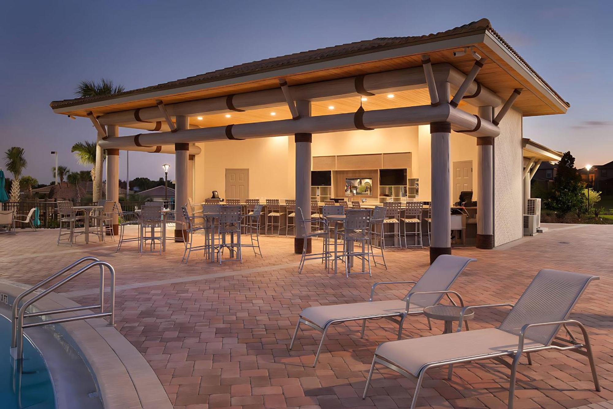 Stunning 8br With Bbq Pool And Theater Davenport
