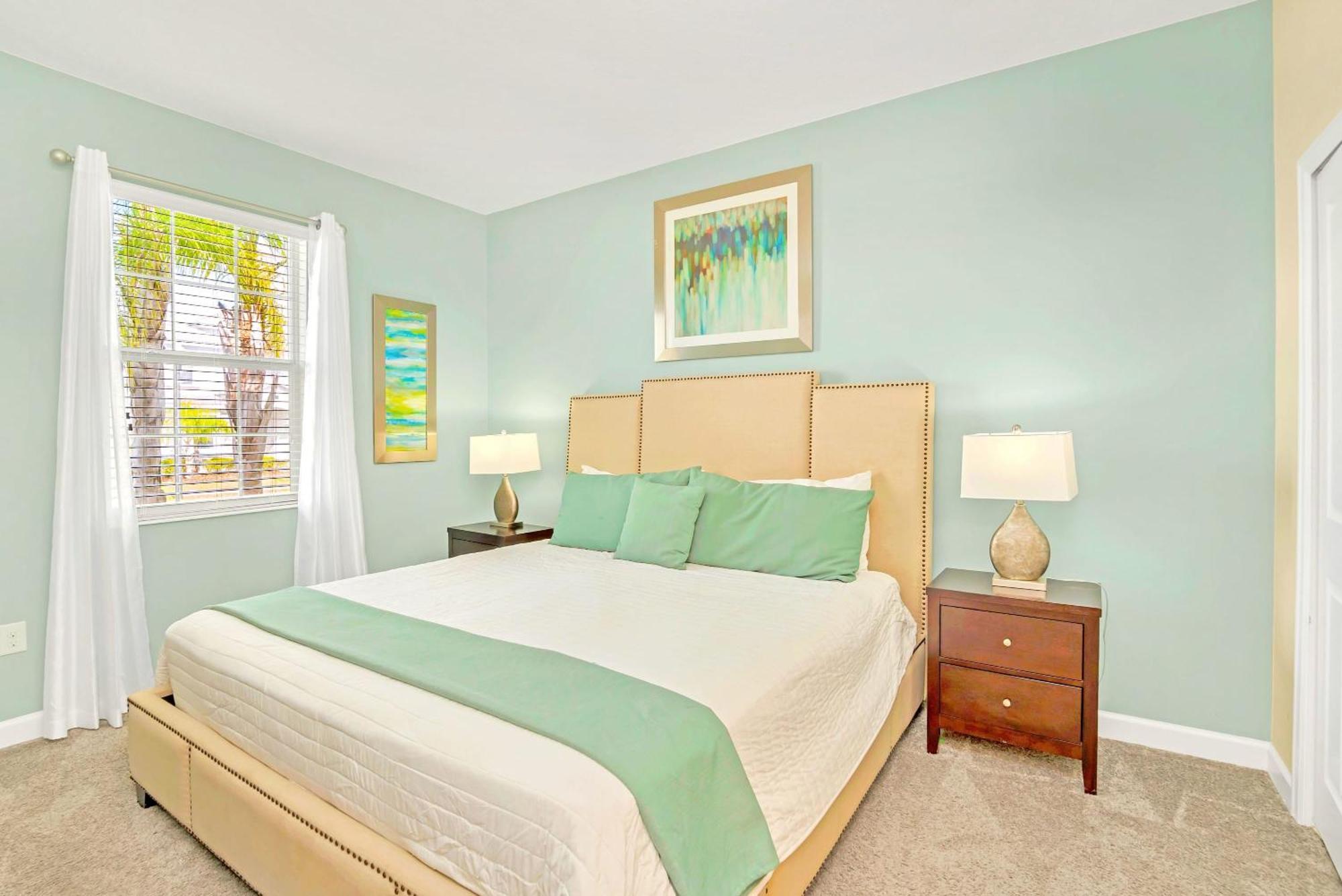 Stunning 8br With Bbq Pool And Theater Holiday home *
