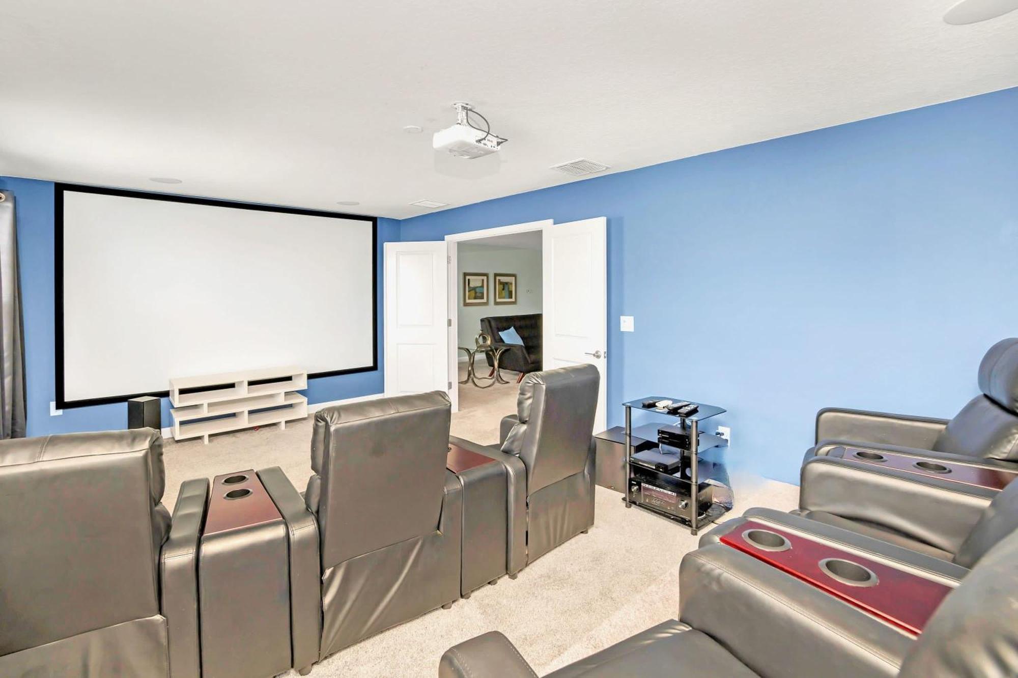 Stunning 8br With Bbq Pool And Theater Holiday home