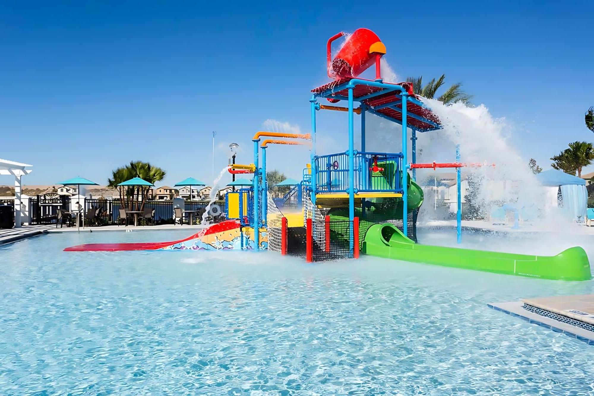 8br W Pool Hot Tub And Theatre Loft Holiday home Kissimmee