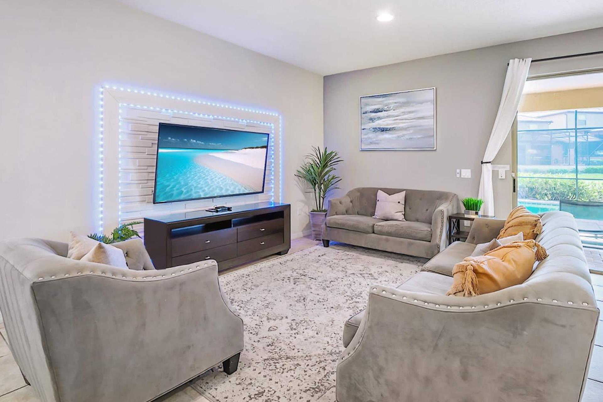 8br W Pool Hot Tub And Theatre Loft *