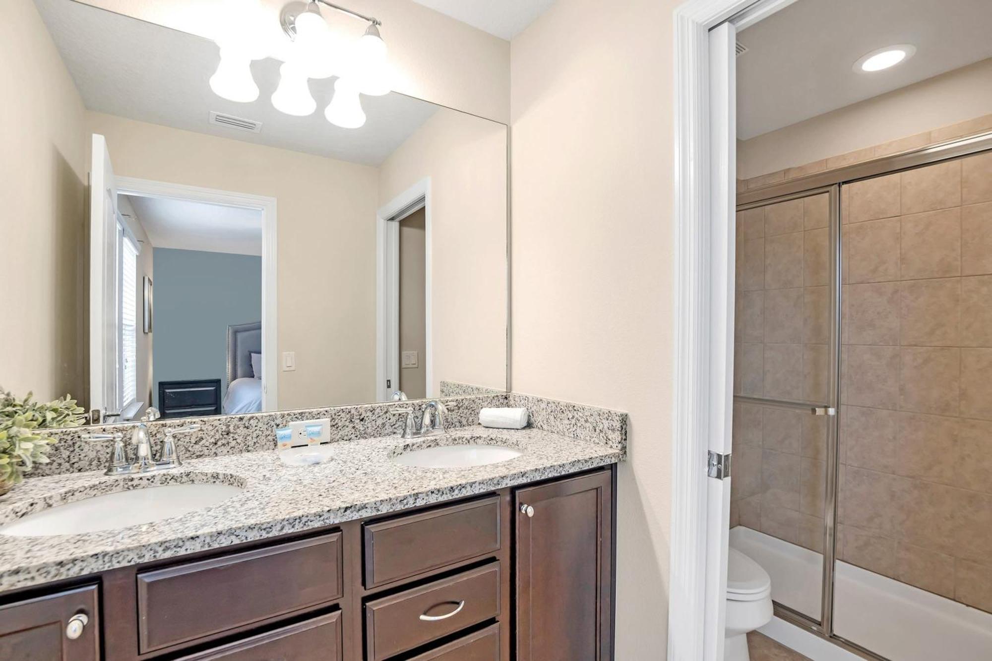 Holiday home 8br W Pool Hot Tub And Theatre Loft