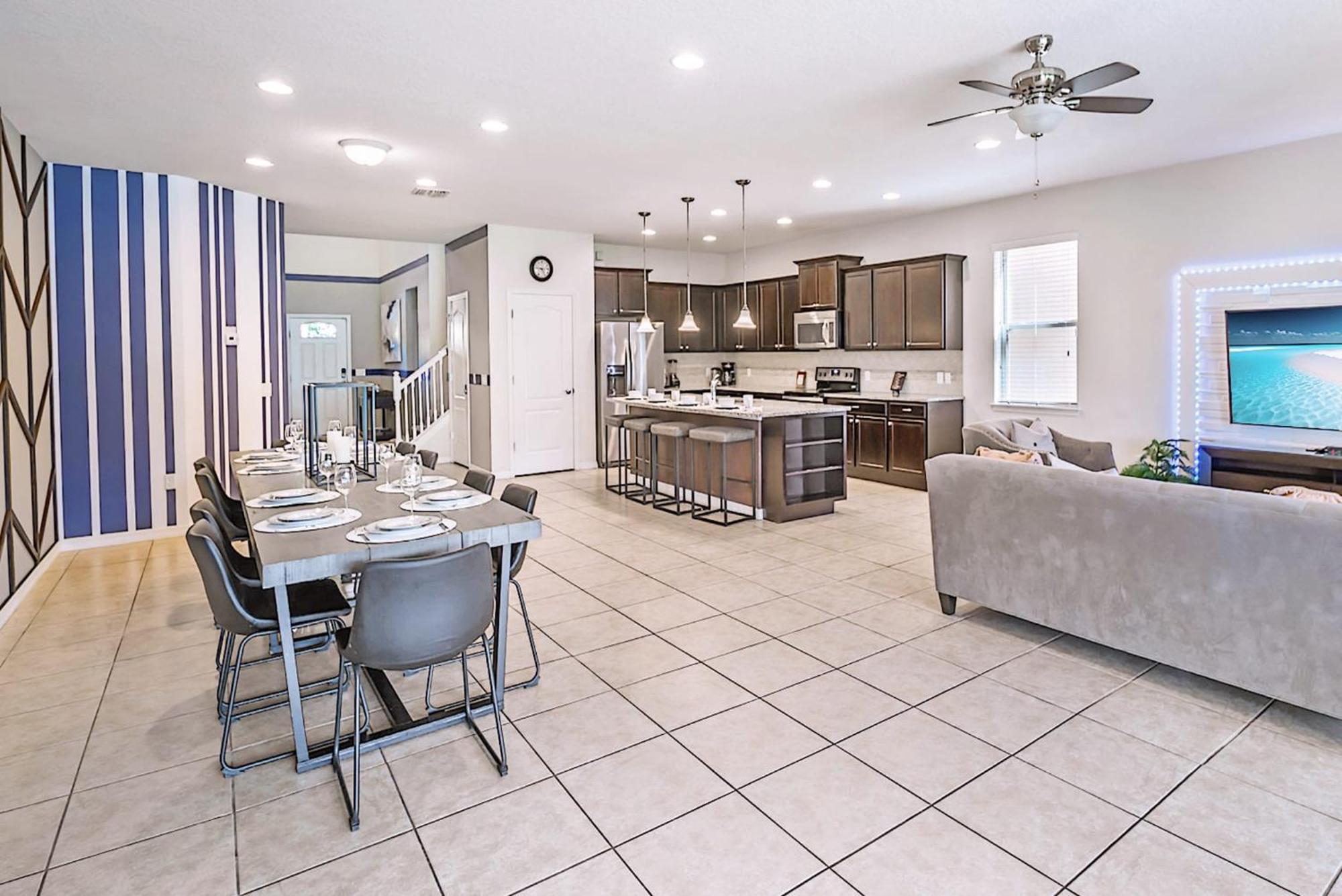 8br W Pool Hot Tub And Theatre Loft Holiday home Kissimmee