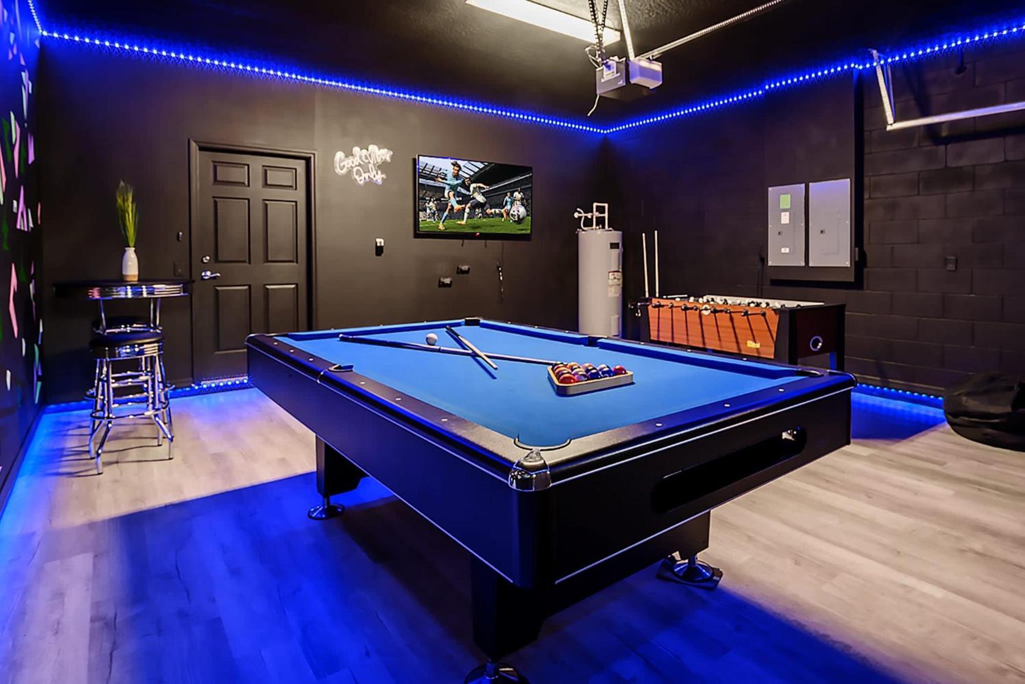 8br W Pool Hot Tub And Theatre Loft