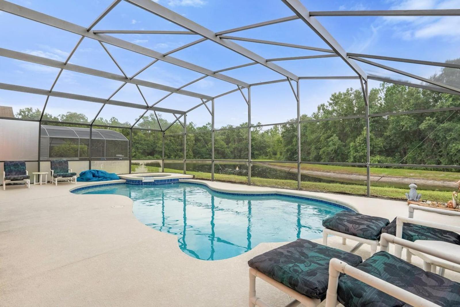 Holiday home Upstay - W Private Pool Hot Tub View