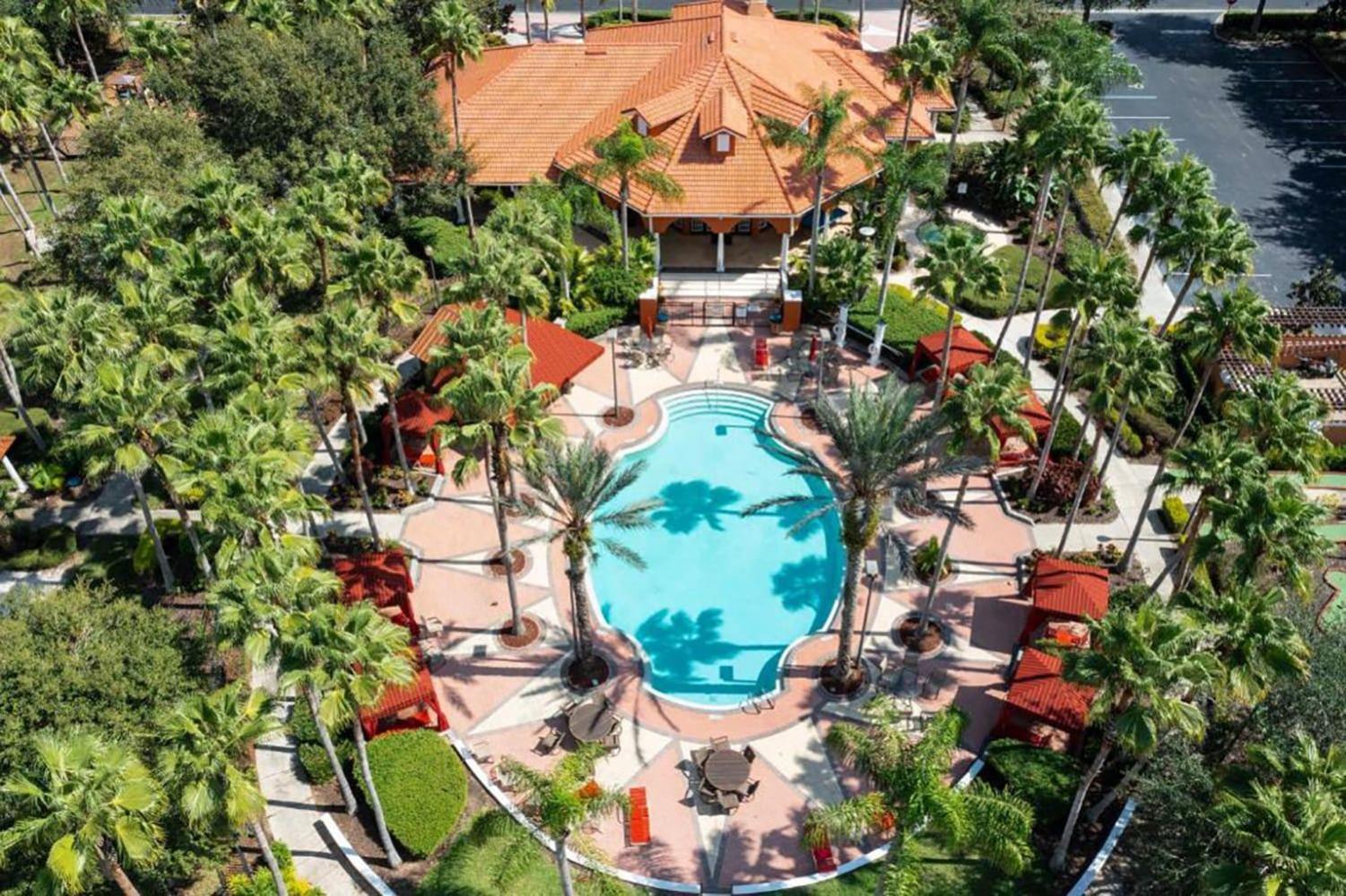 Large Spacious W Private Pool & Hot Tub Holiday home Davenport