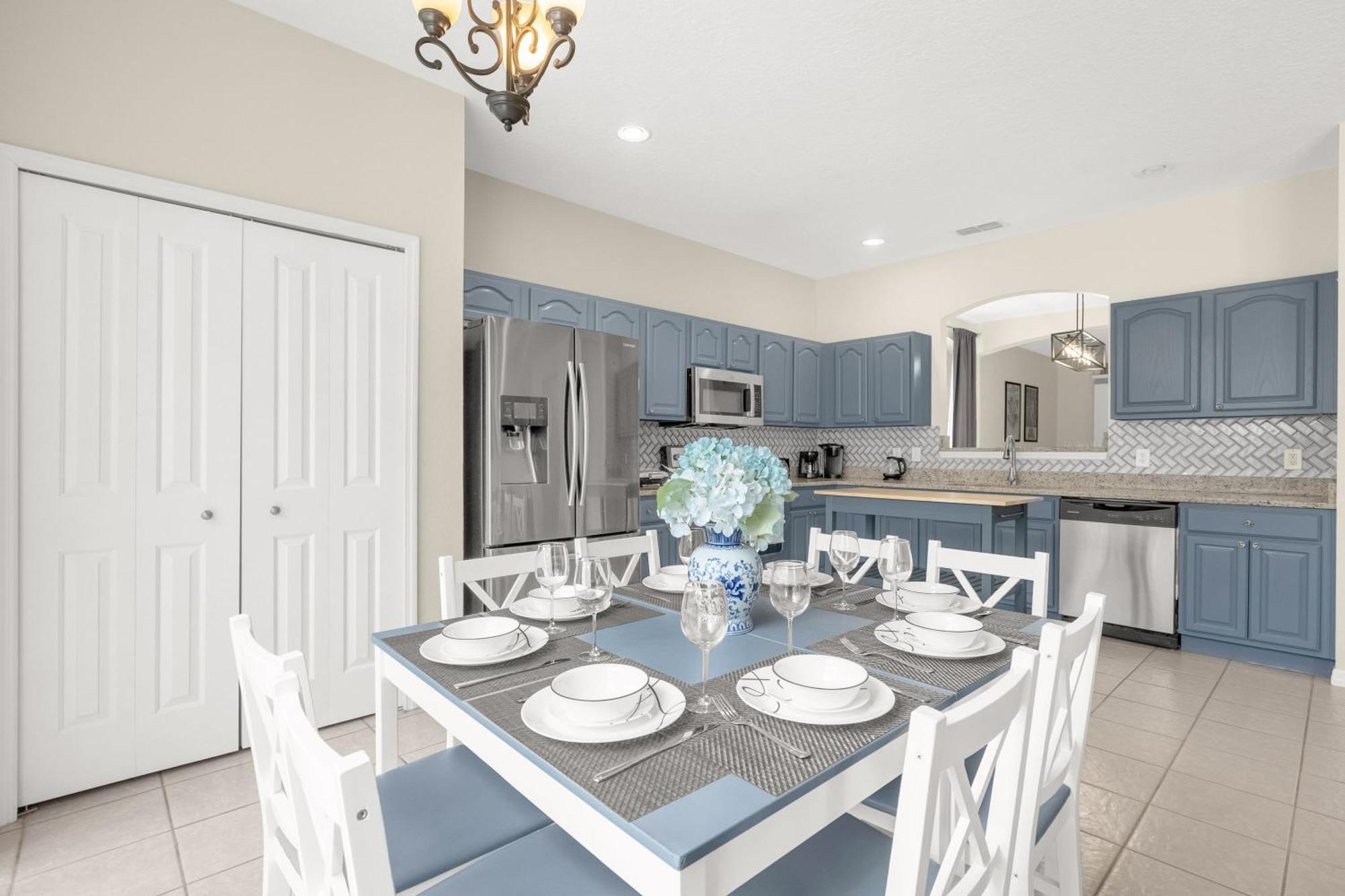 Large Spacious W Private Pool & Hot Tub Holiday home Davenport