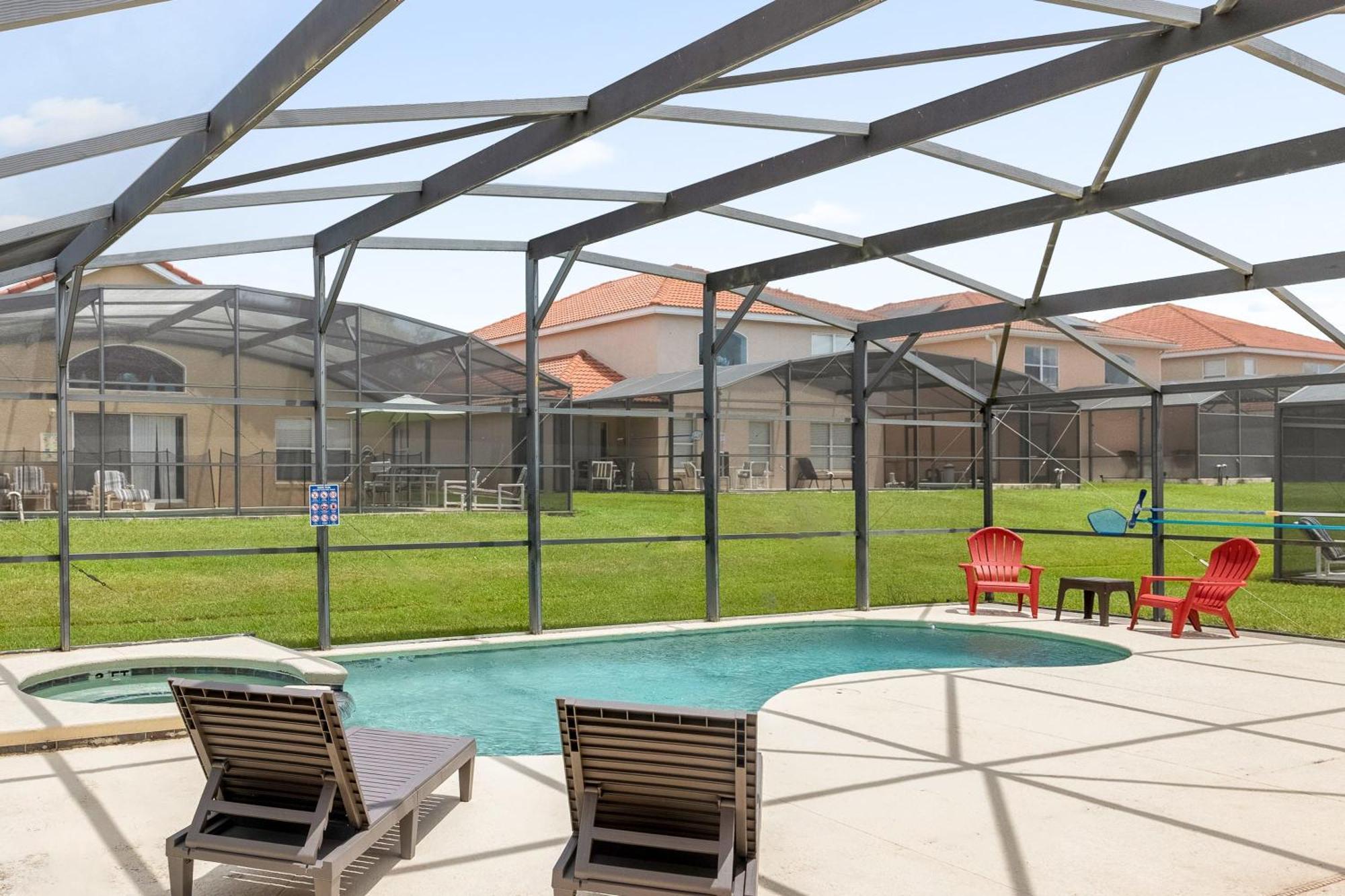 Holiday home Large Spacious W Private Pool & Hot Tub