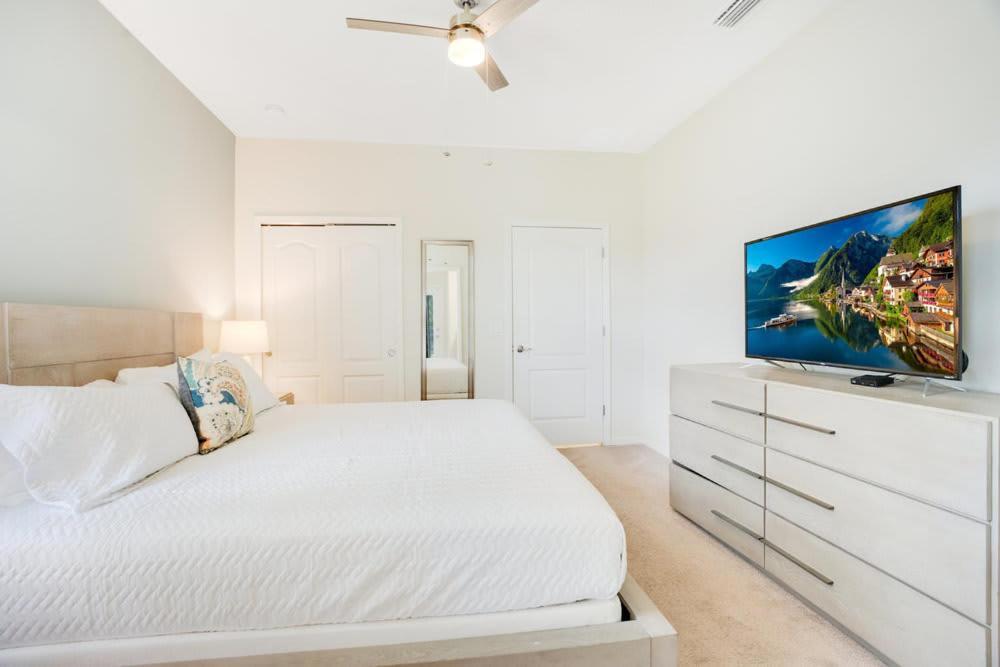 Astonishing At Windsor At Westside Holiday home