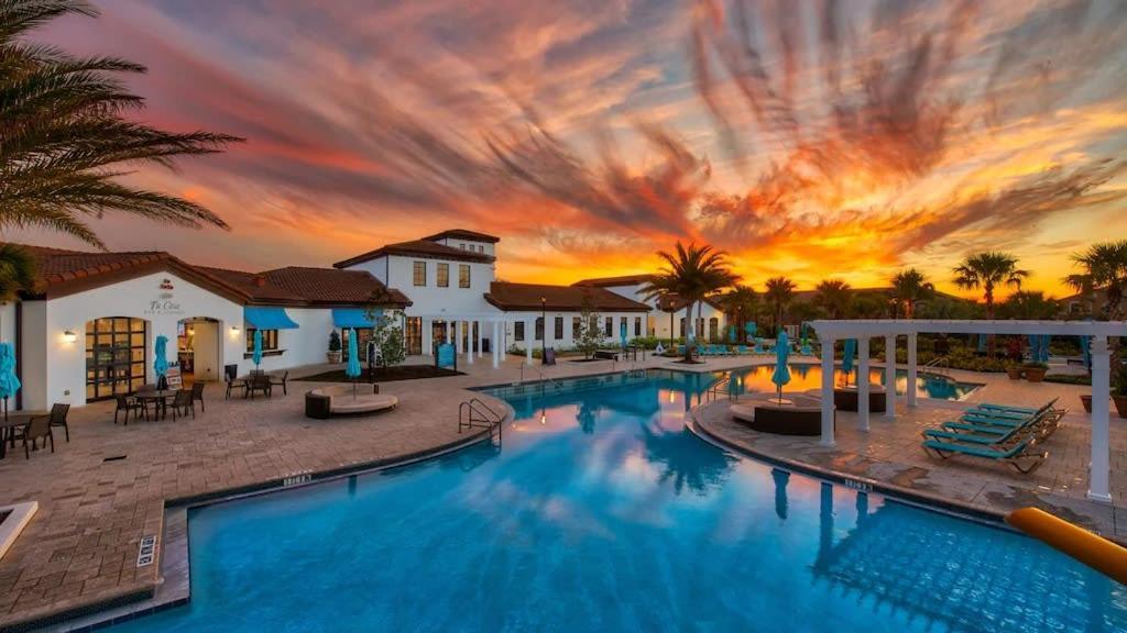 Astonishing At Windsor At Westside Holiday home