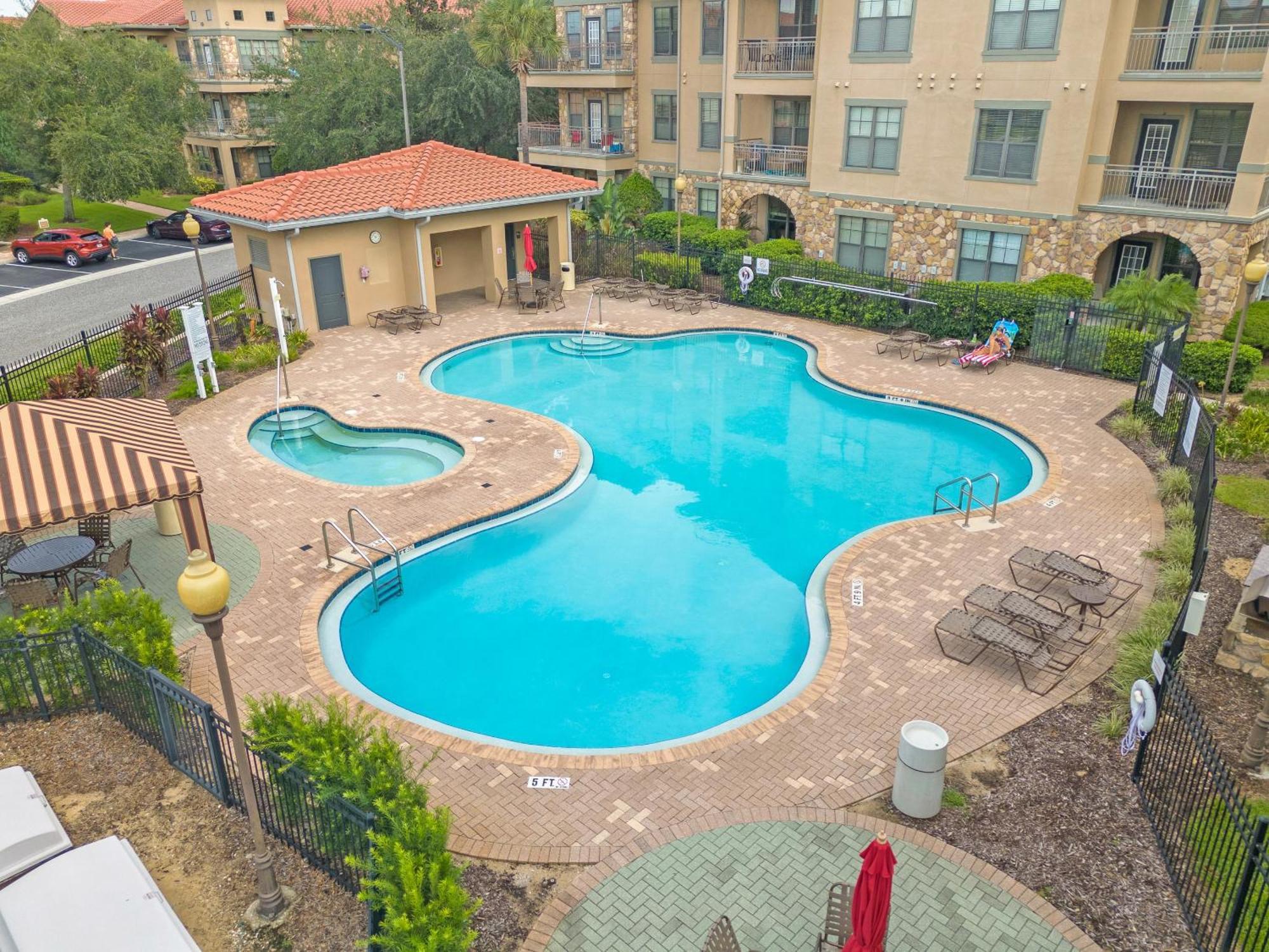 With Private Patio - Near Disney's Animal Kingdom Holiday home Davenport