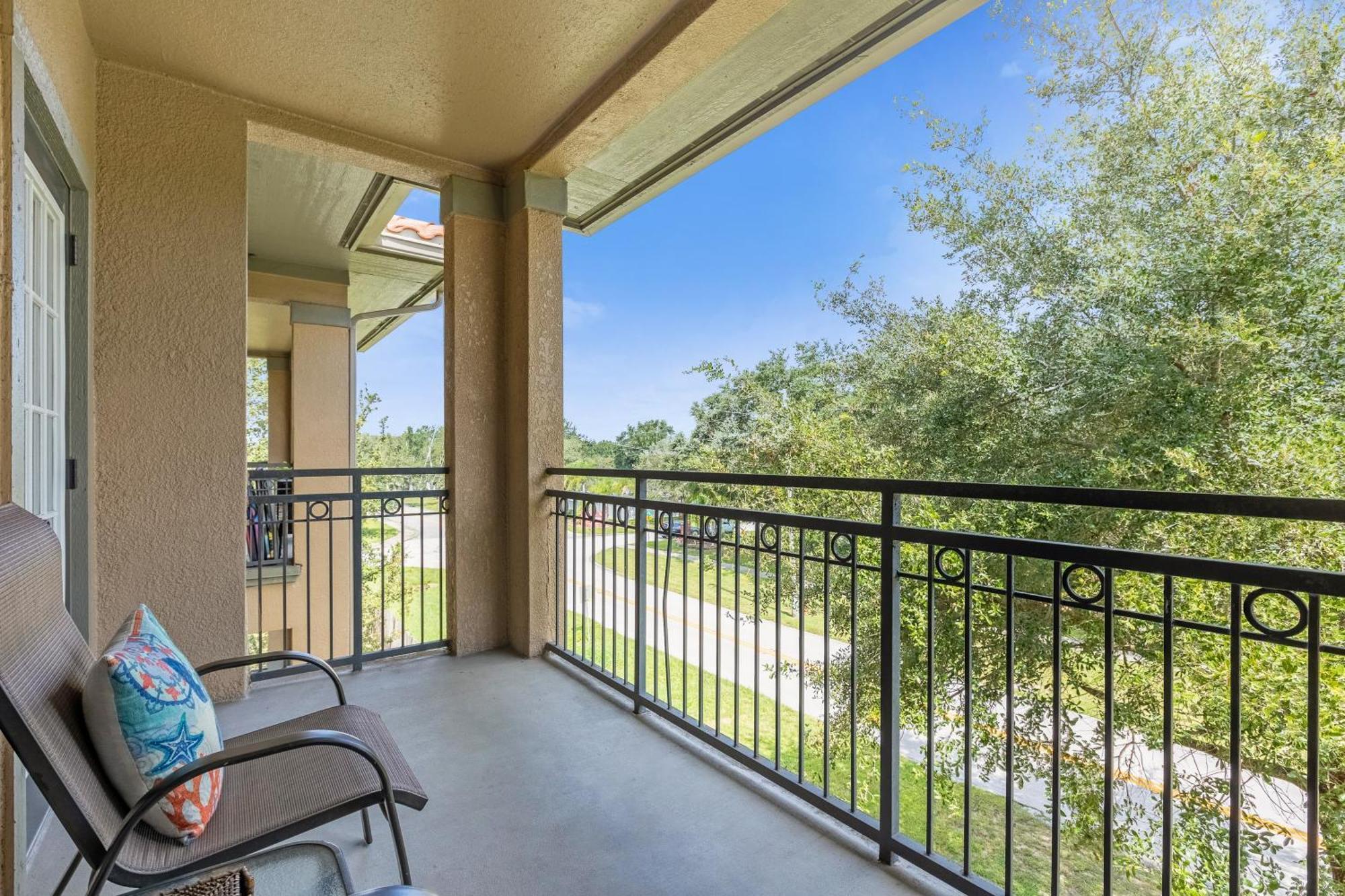 With Private Patio - Near Disney's Animal Kingdom