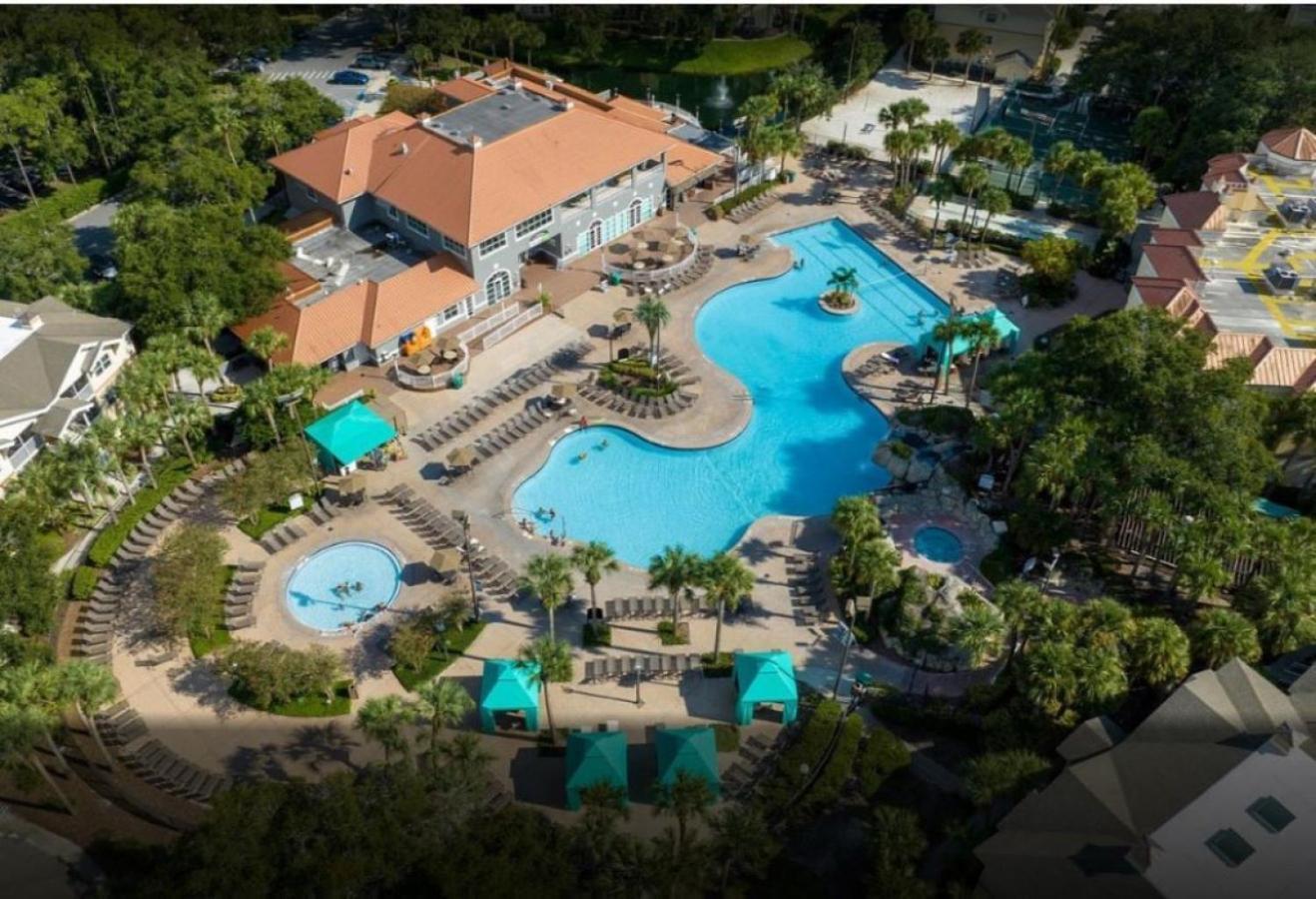 Have Fun In 2bd In A Setting With Close Access To Parks *