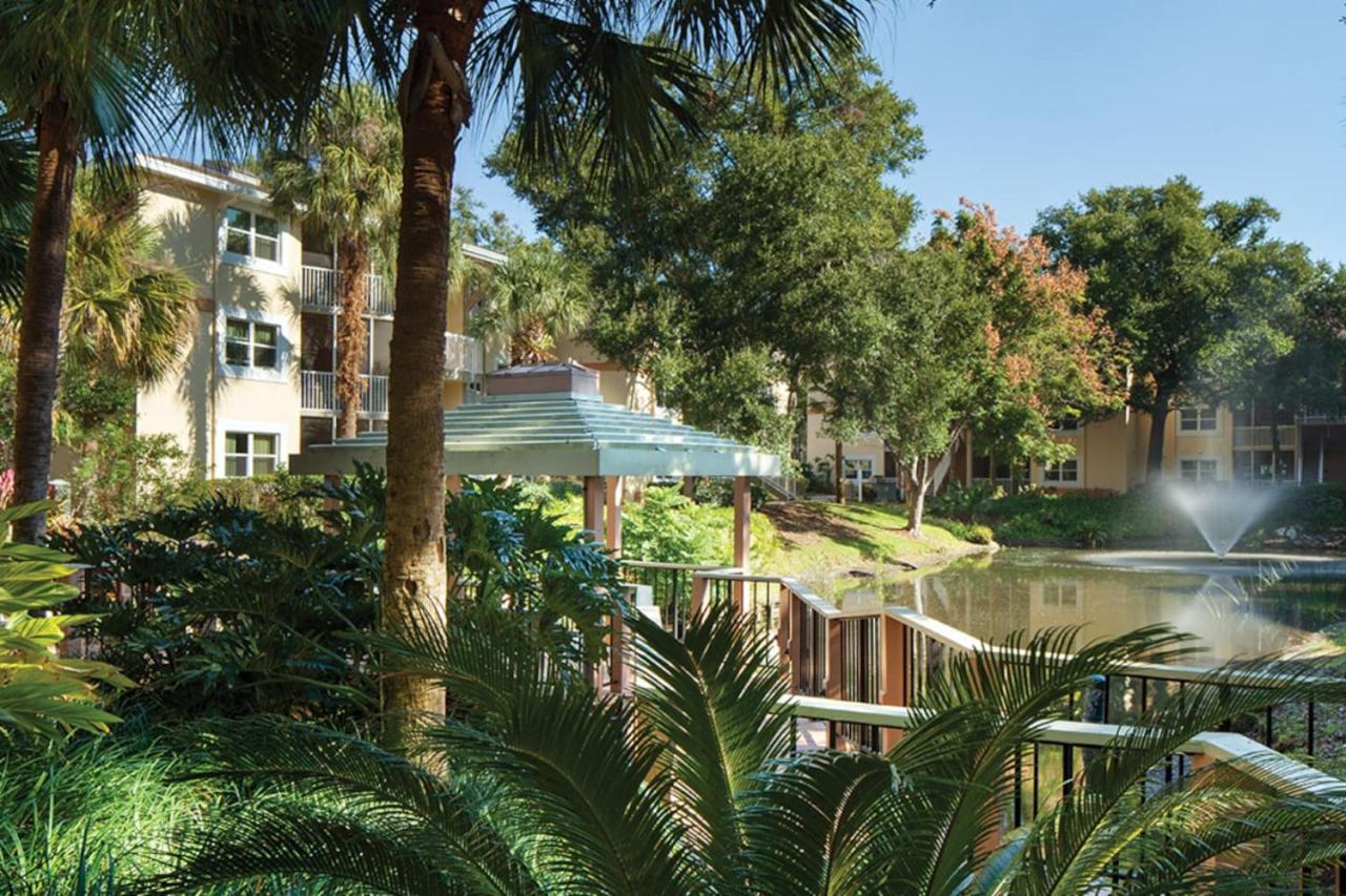 Have Fun In 2bd In A Setting With Close Access To Parks *