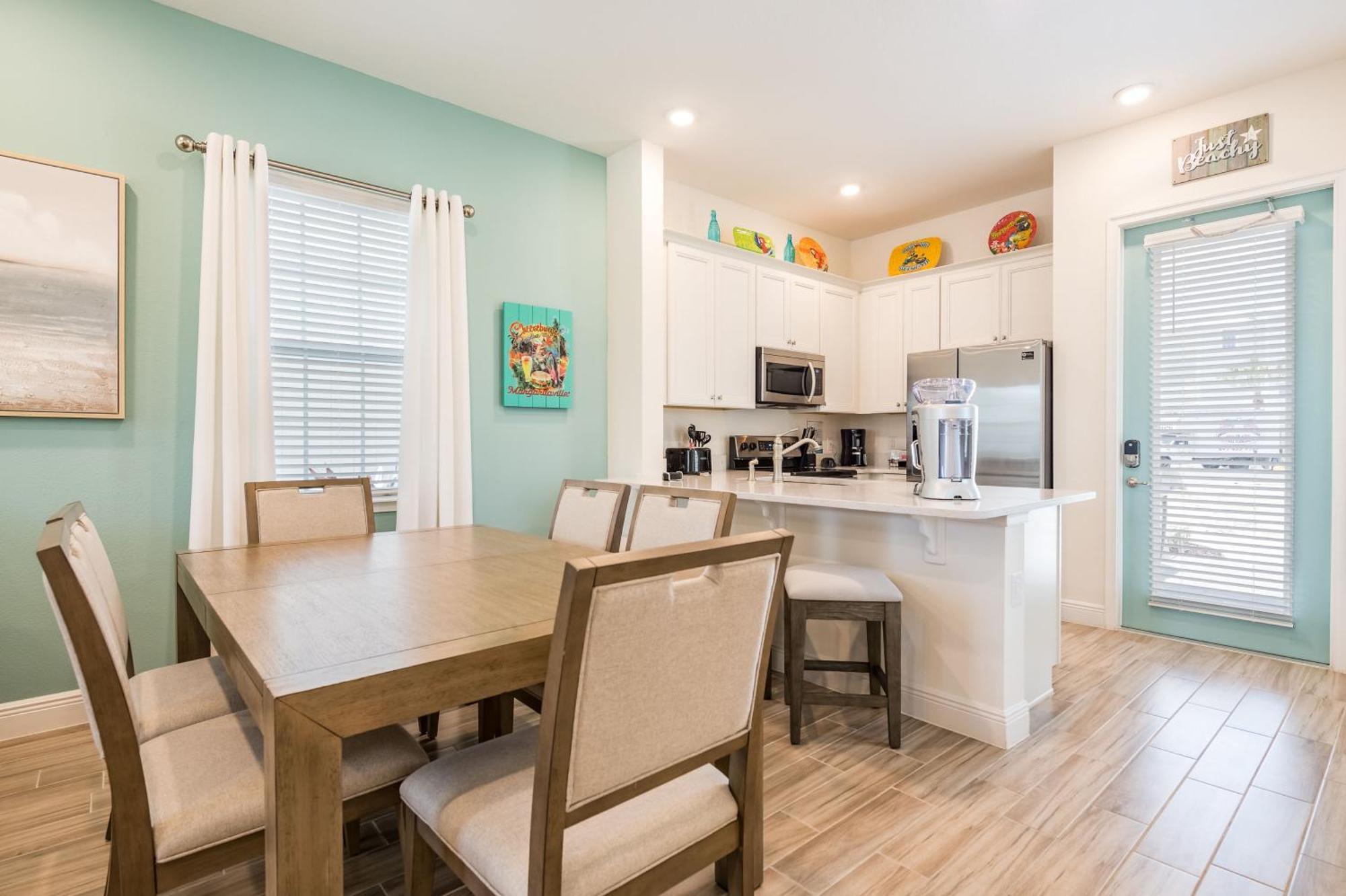 Sun Baked With Hot Tub Near With Margaritaville - 8089dr Holiday home *
