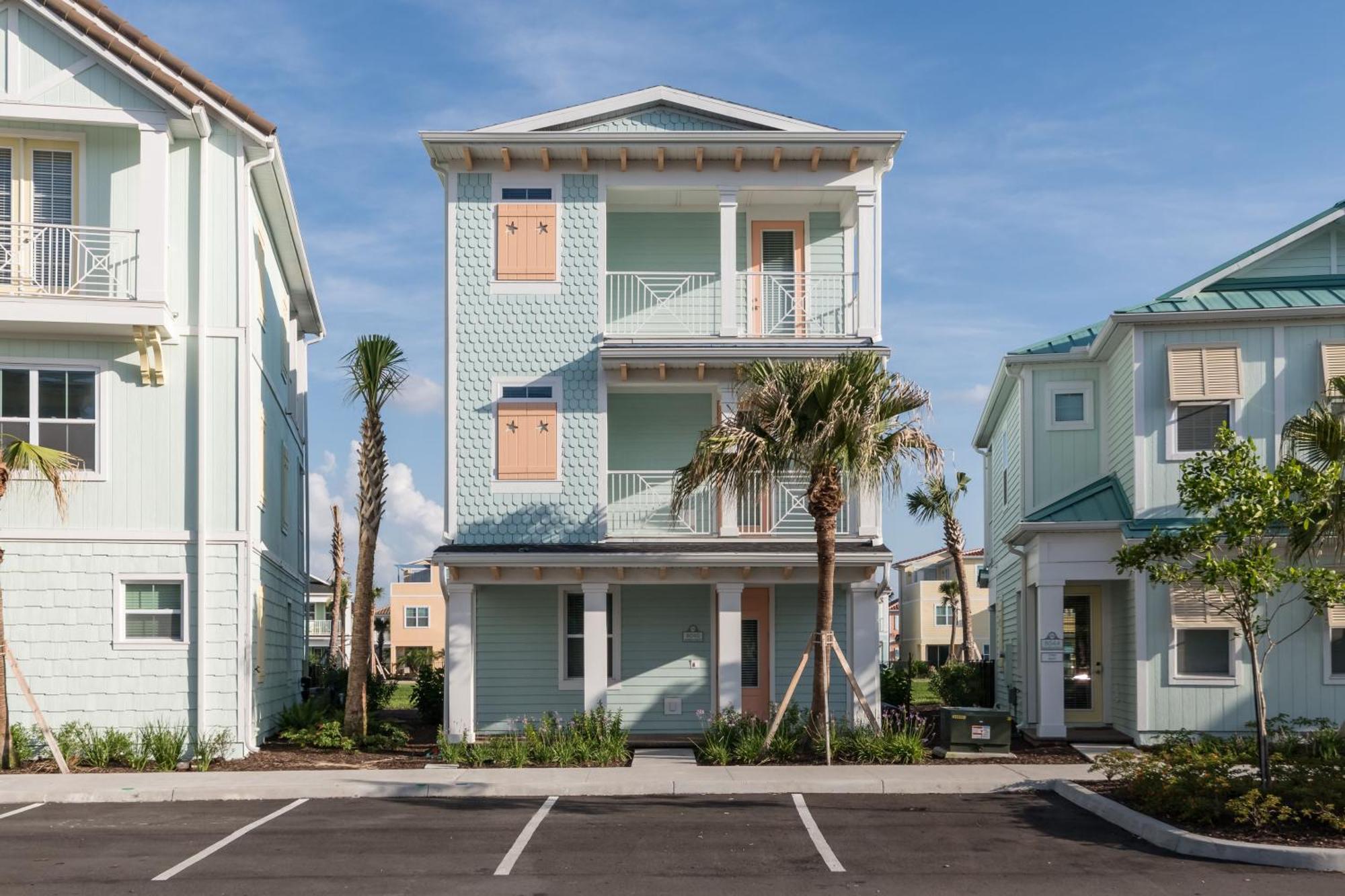 Holiday home Coral Waves With Private Pool Near With Margaritaville Access - 8040sh *
